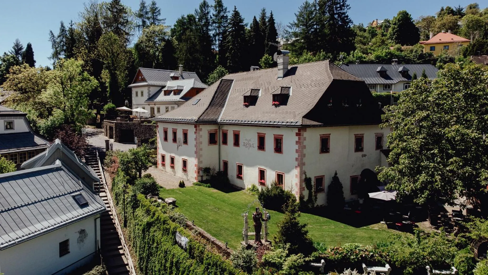 Property building in Resla Residence I, II, & Wellness