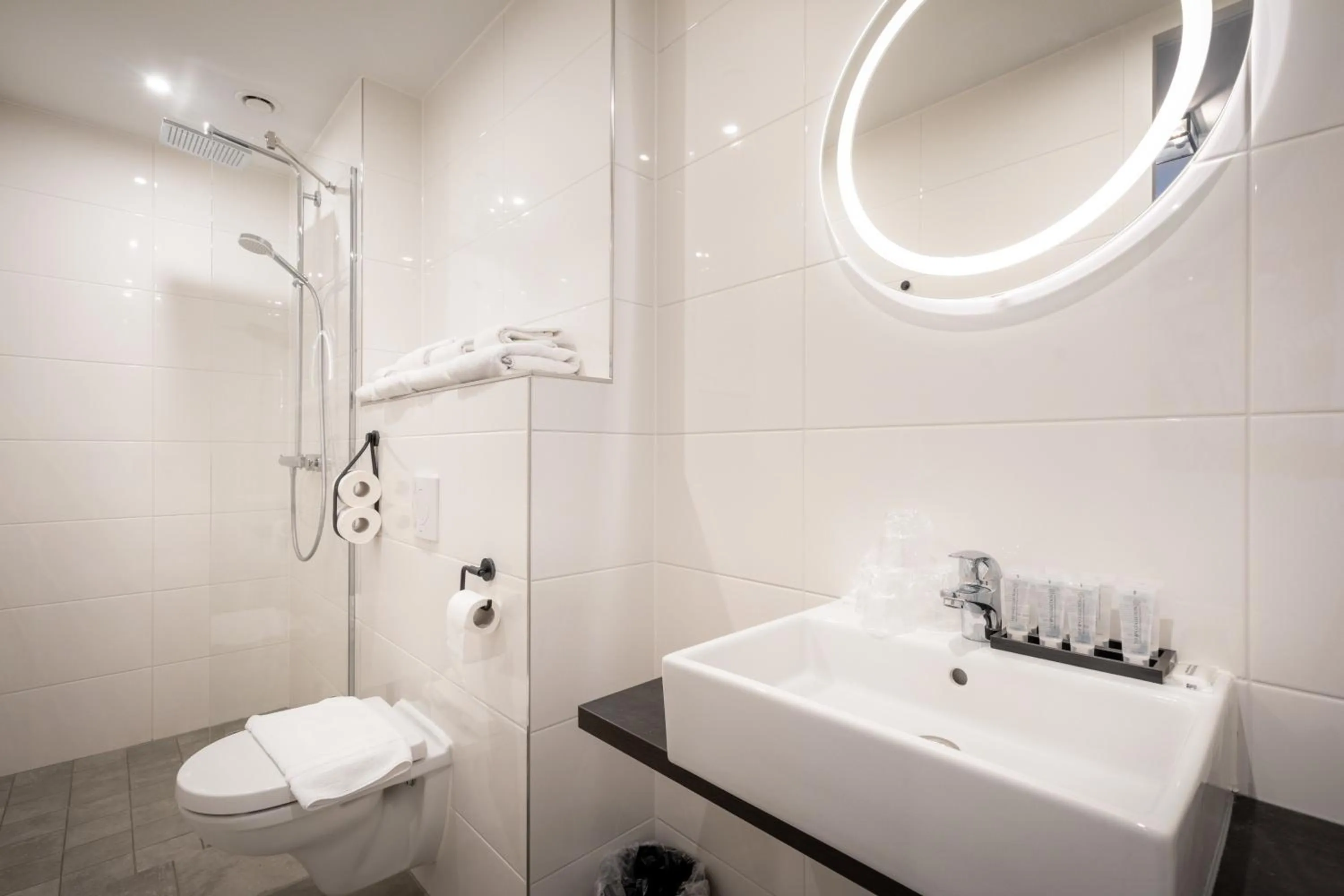 Bathroom in Hotel New Kit