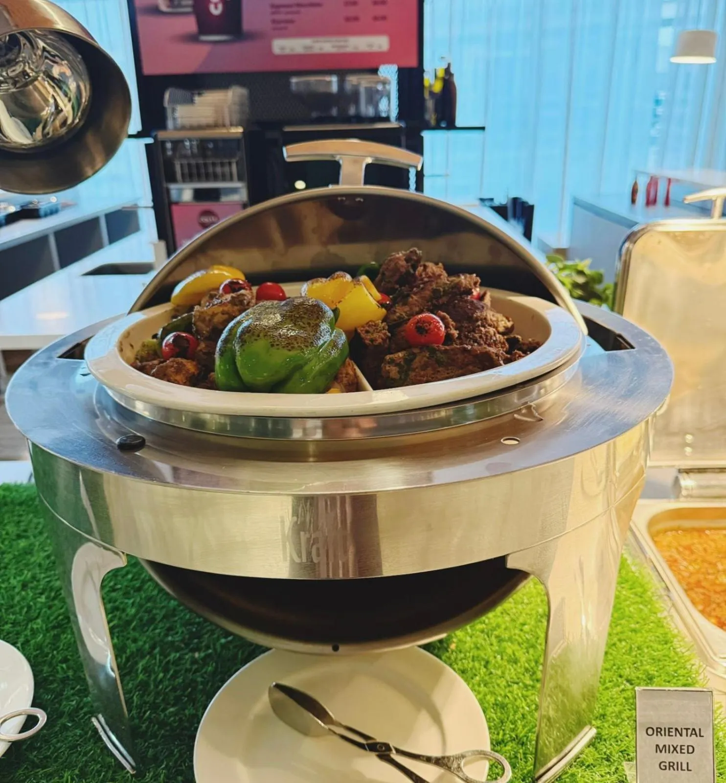 Restaurant/places to eat in Studio M Arabian Plaza Hotel & Hotel Apartments