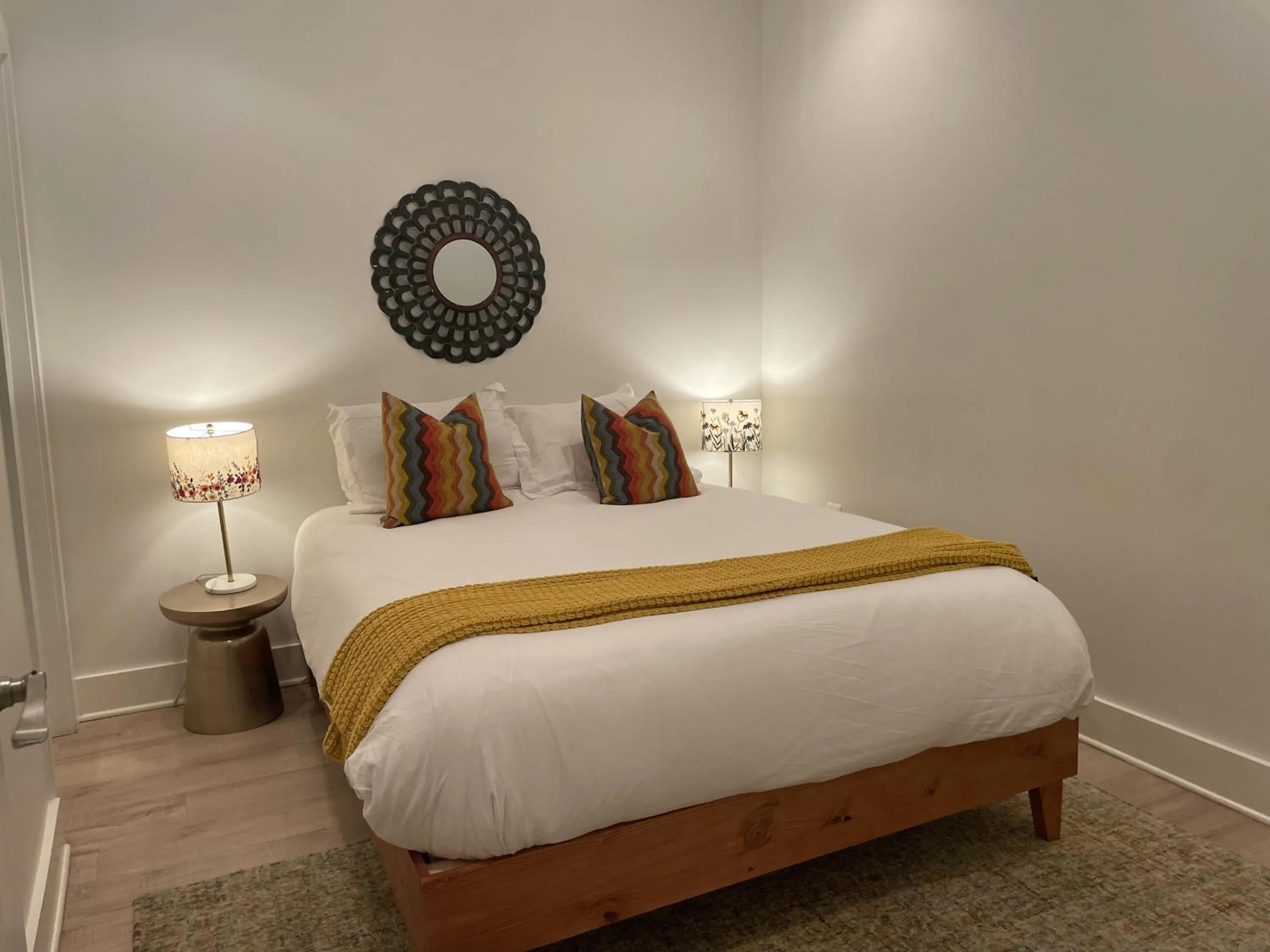 Other, Bed in Luxe 2BD2BA Townhouse in Hip Area - Near Metro