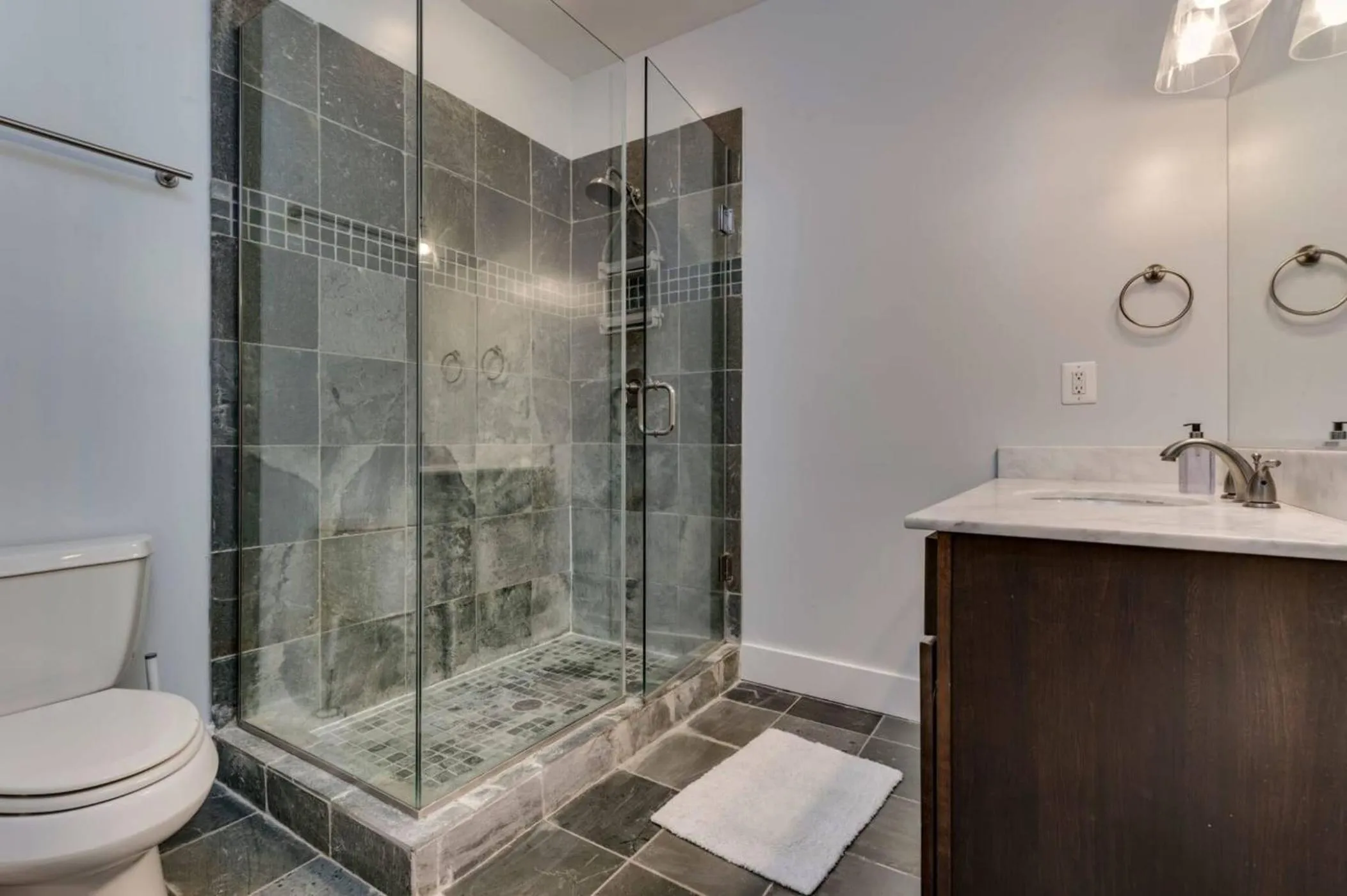 Other in Luxe 2BD2BA Townhouse in Hip Area - Near Metro