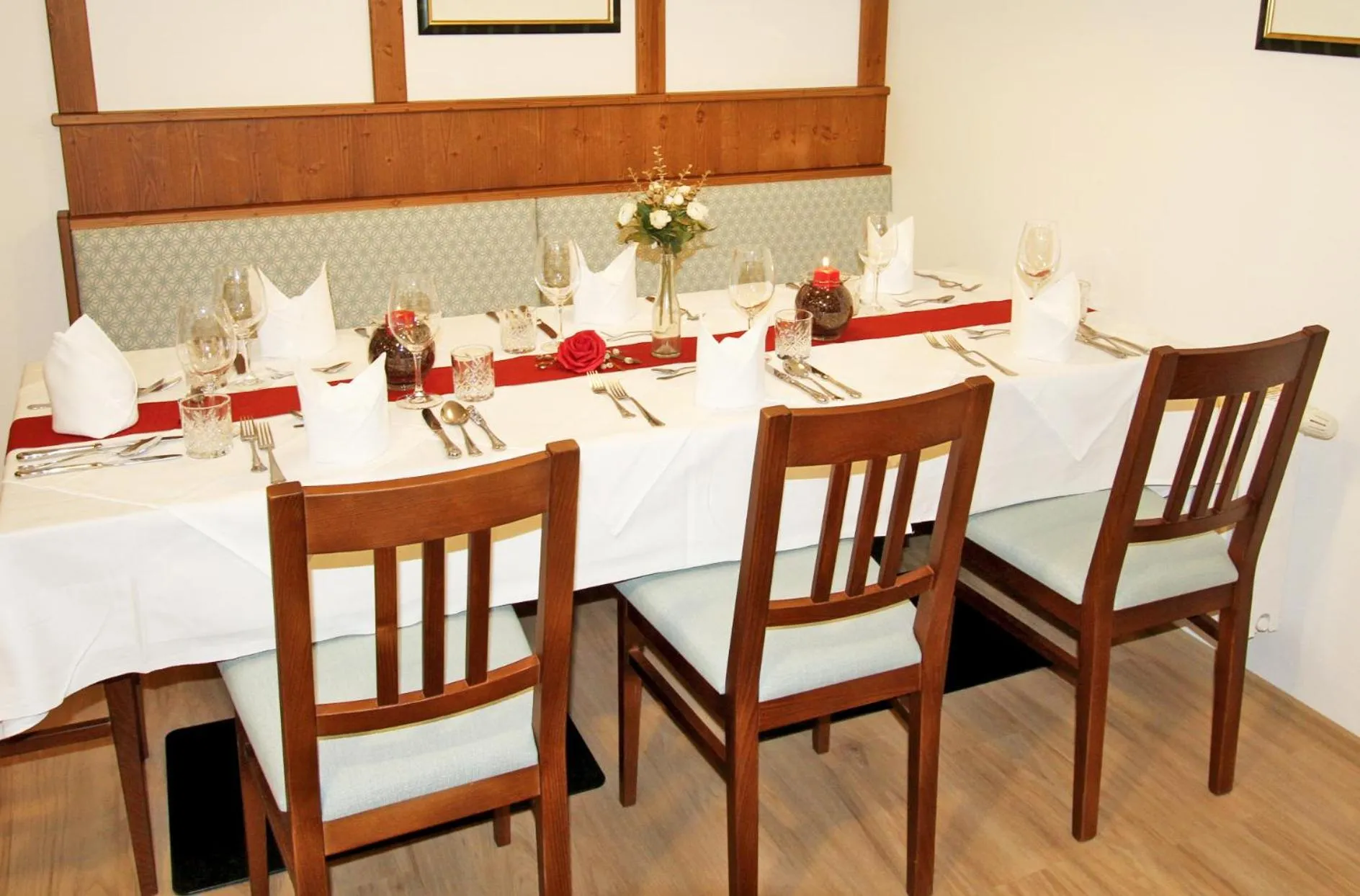 Restaurant/places to eat in Alpenhotel Ensmann