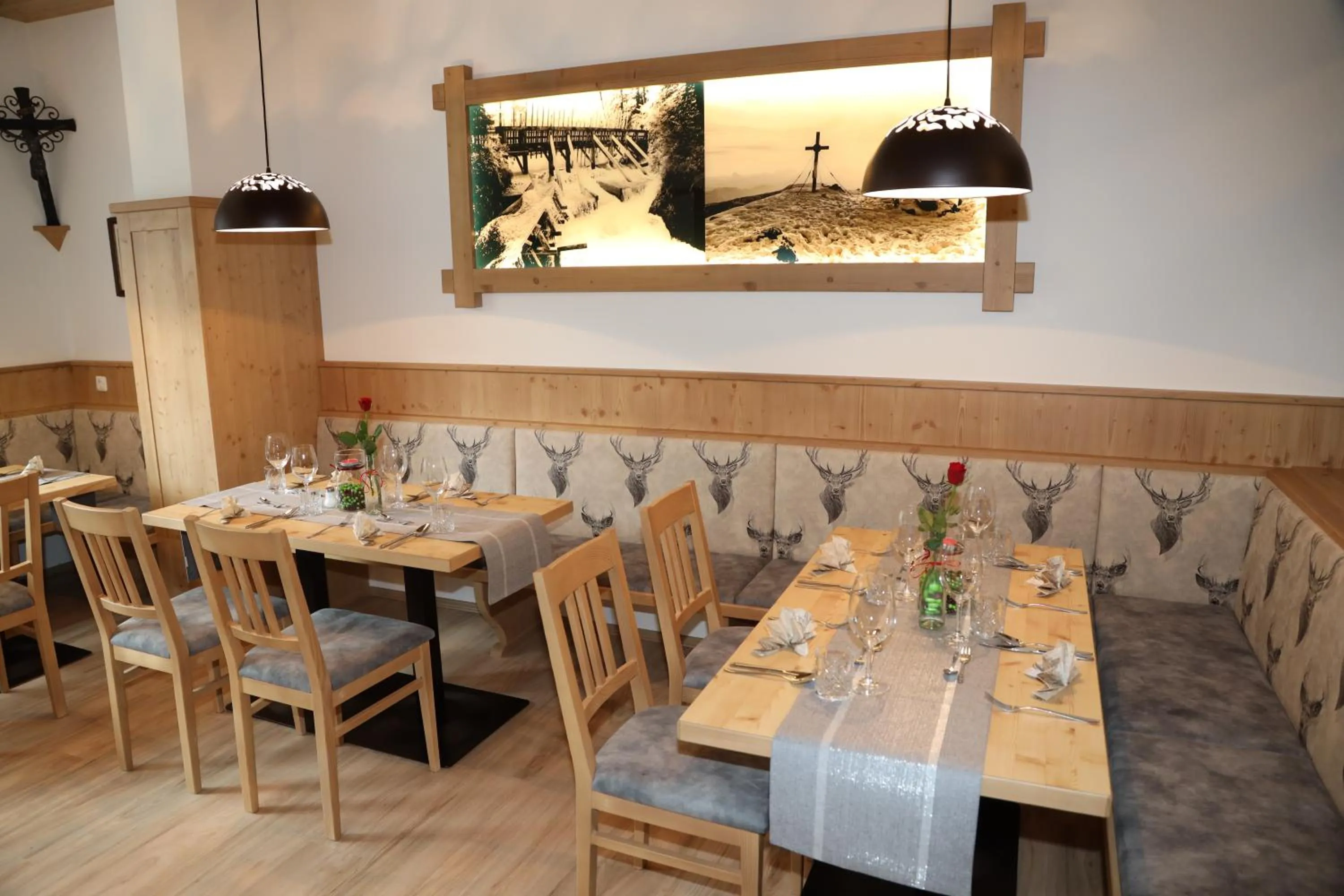 Restaurant/places to eat in Alpenhotel Ensmann