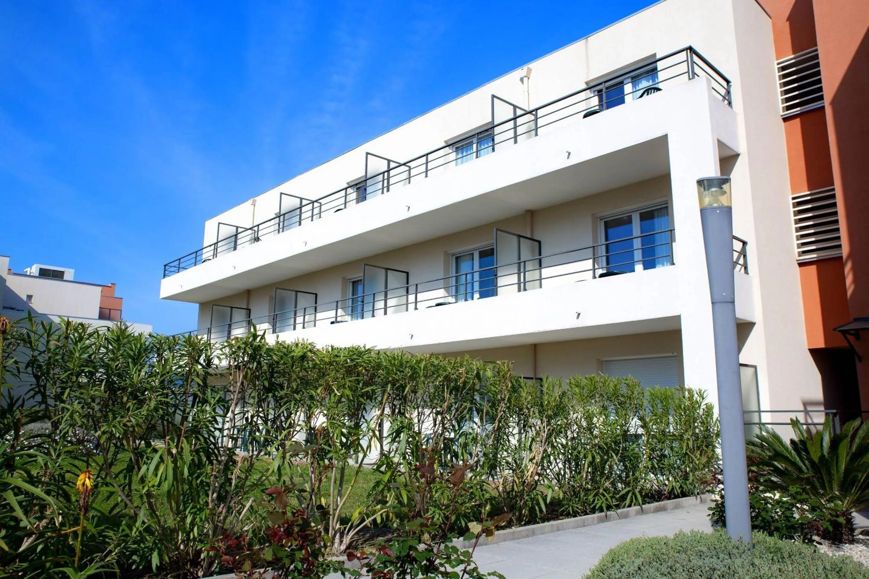 Property building in Comfort Aparthotel Cannes Mandelieu