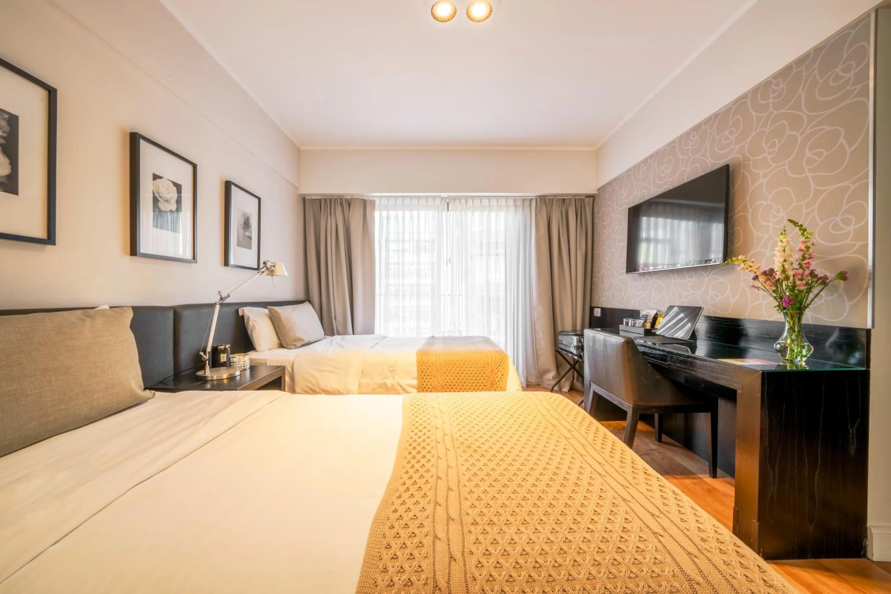 Bedroom, Bed in Principado Downtown