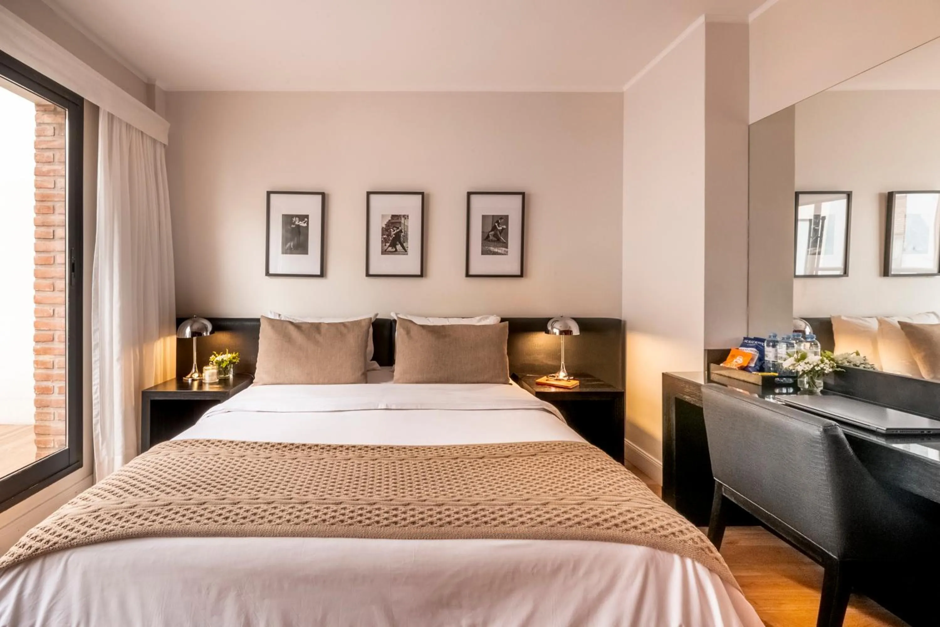 Photo of the whole room, Bed in Principado Downtown