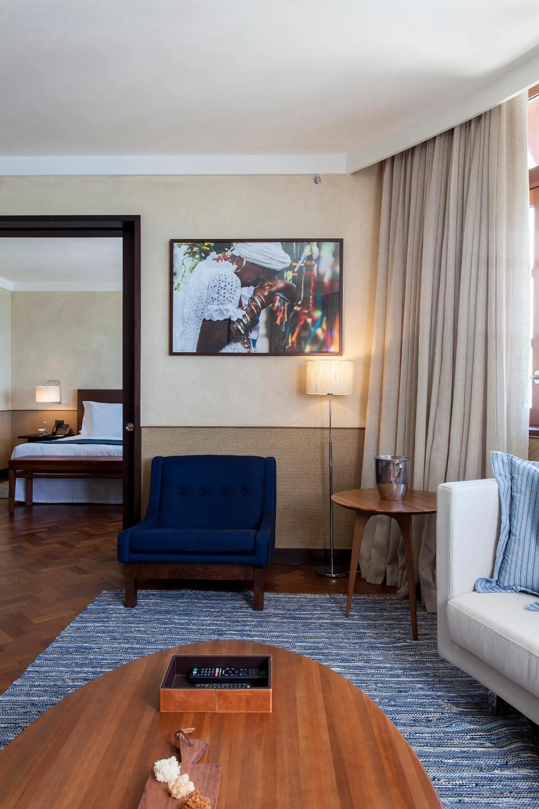 Living room, Bed in Hotel Fasano Salvador