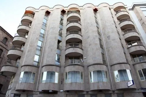 Facade/entrance in Hostal Santel San Marcos