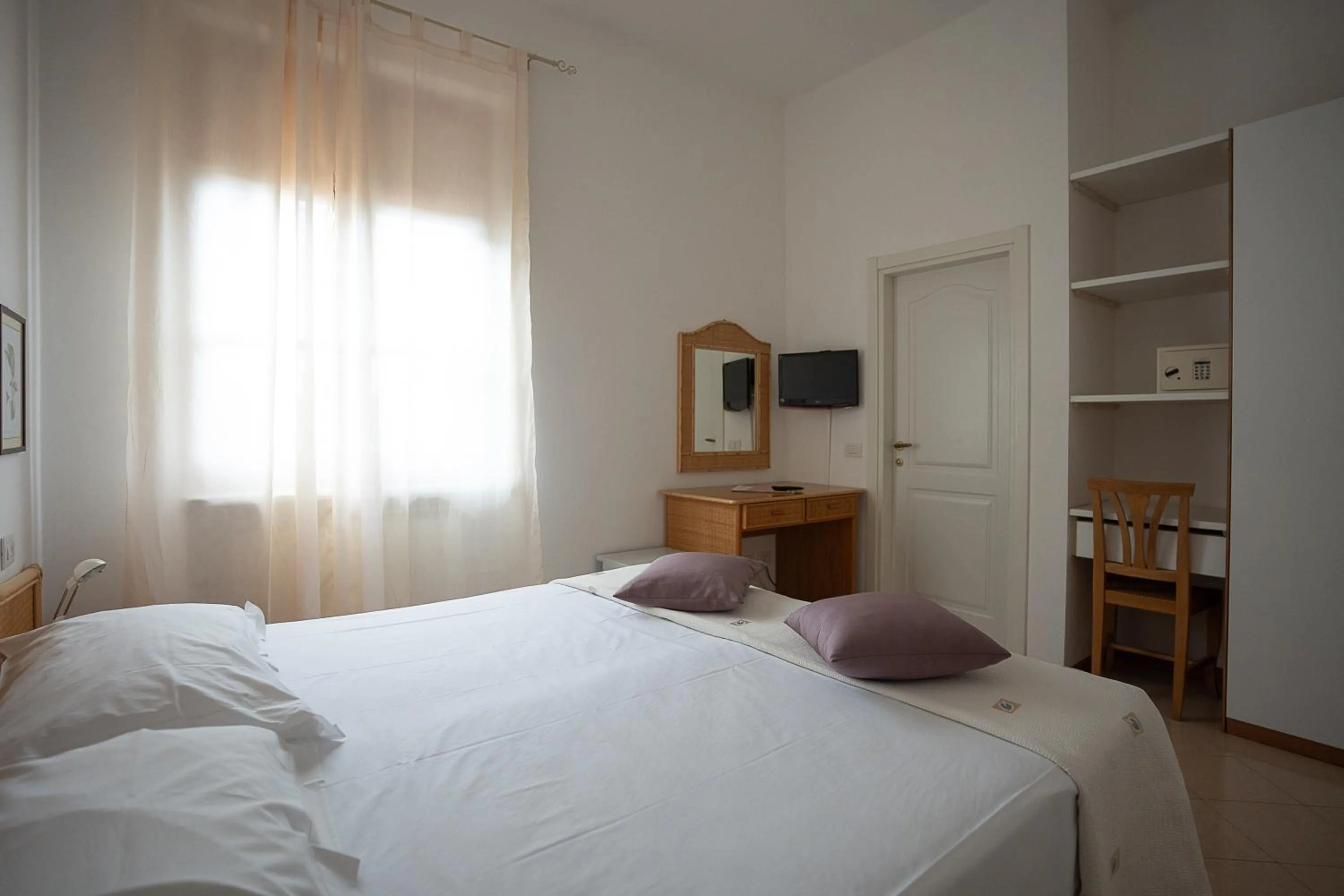 Bed in Hotel Bellonda