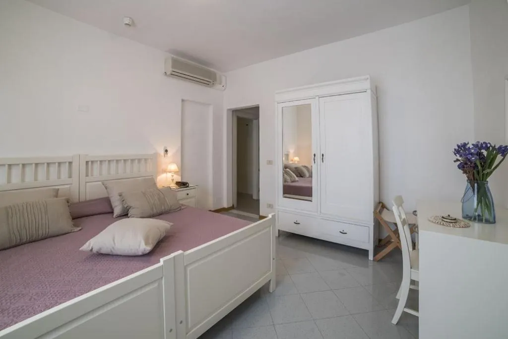 Bed in Hotel Bellonda