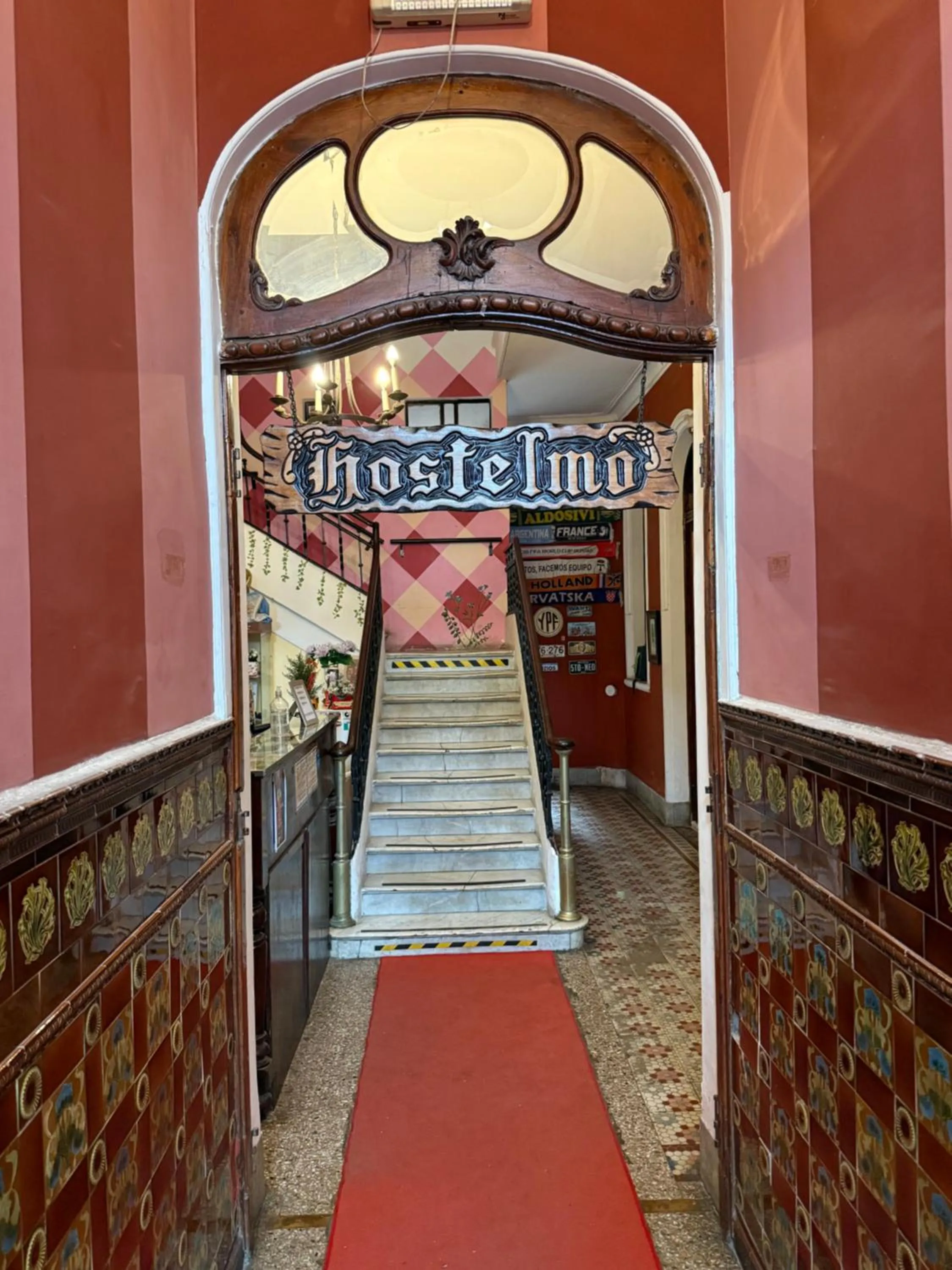 Hostelmo Hotel