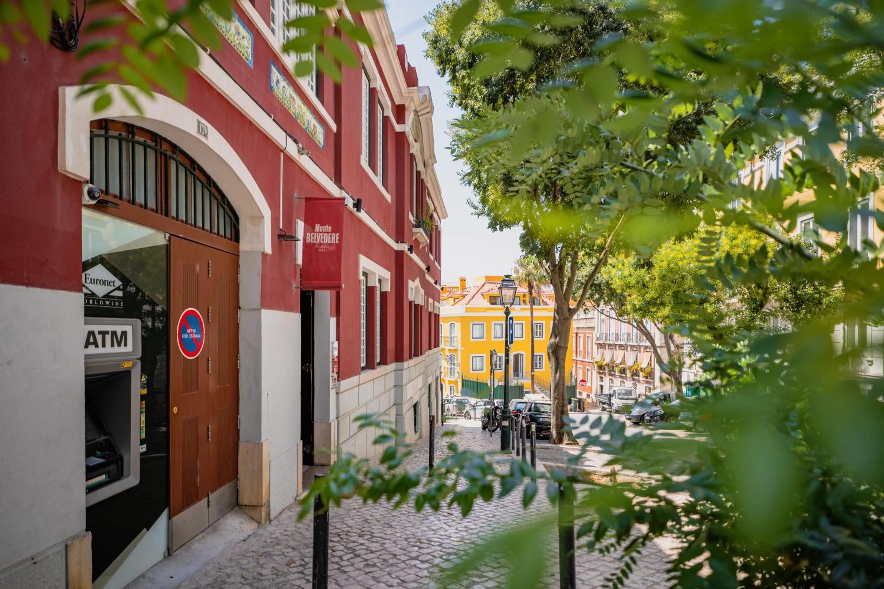 Property building in Monte Belvedere Hotel by Shiadu