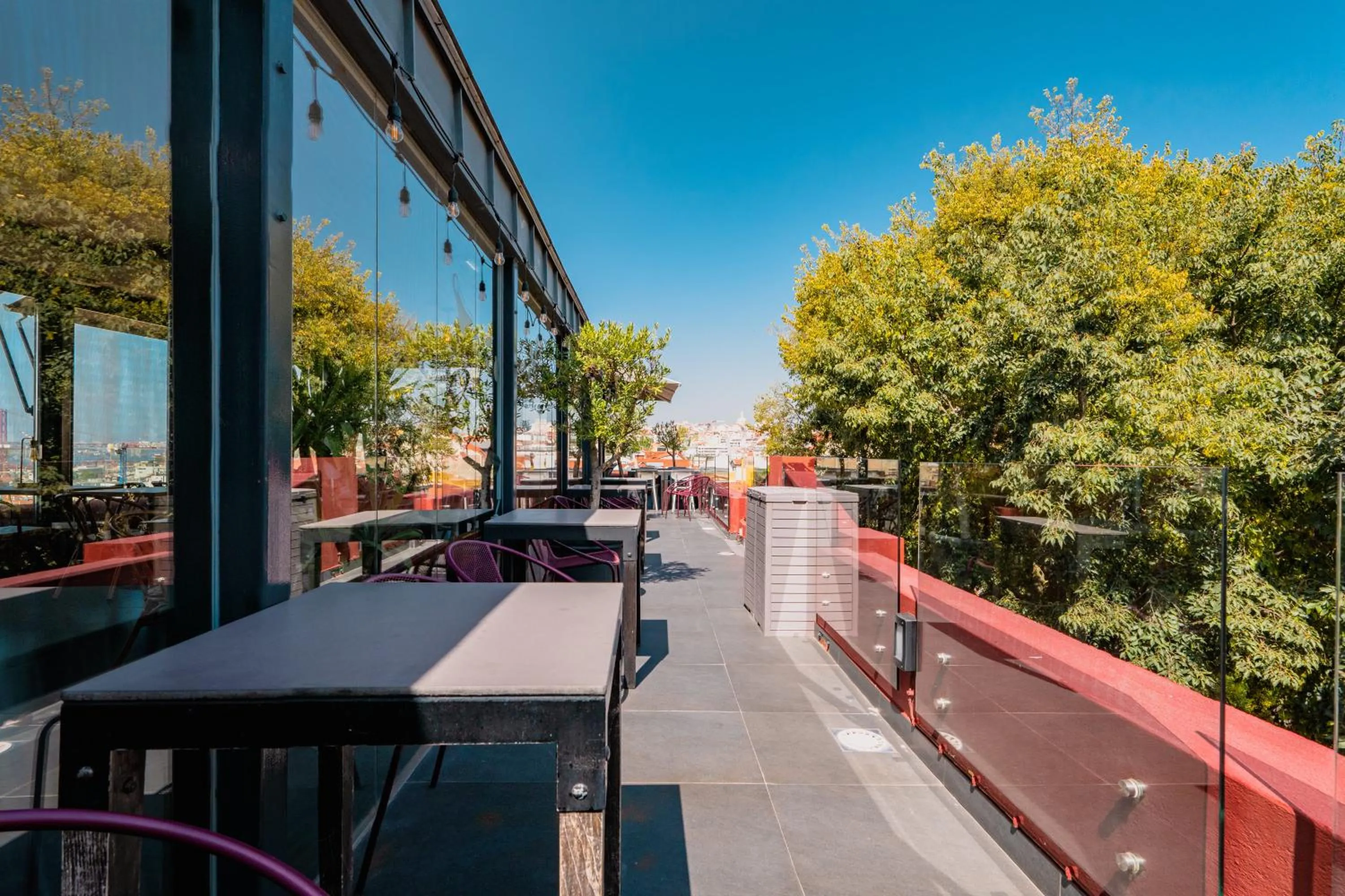 Day in Monte Belvedere Hotel by Shiadu