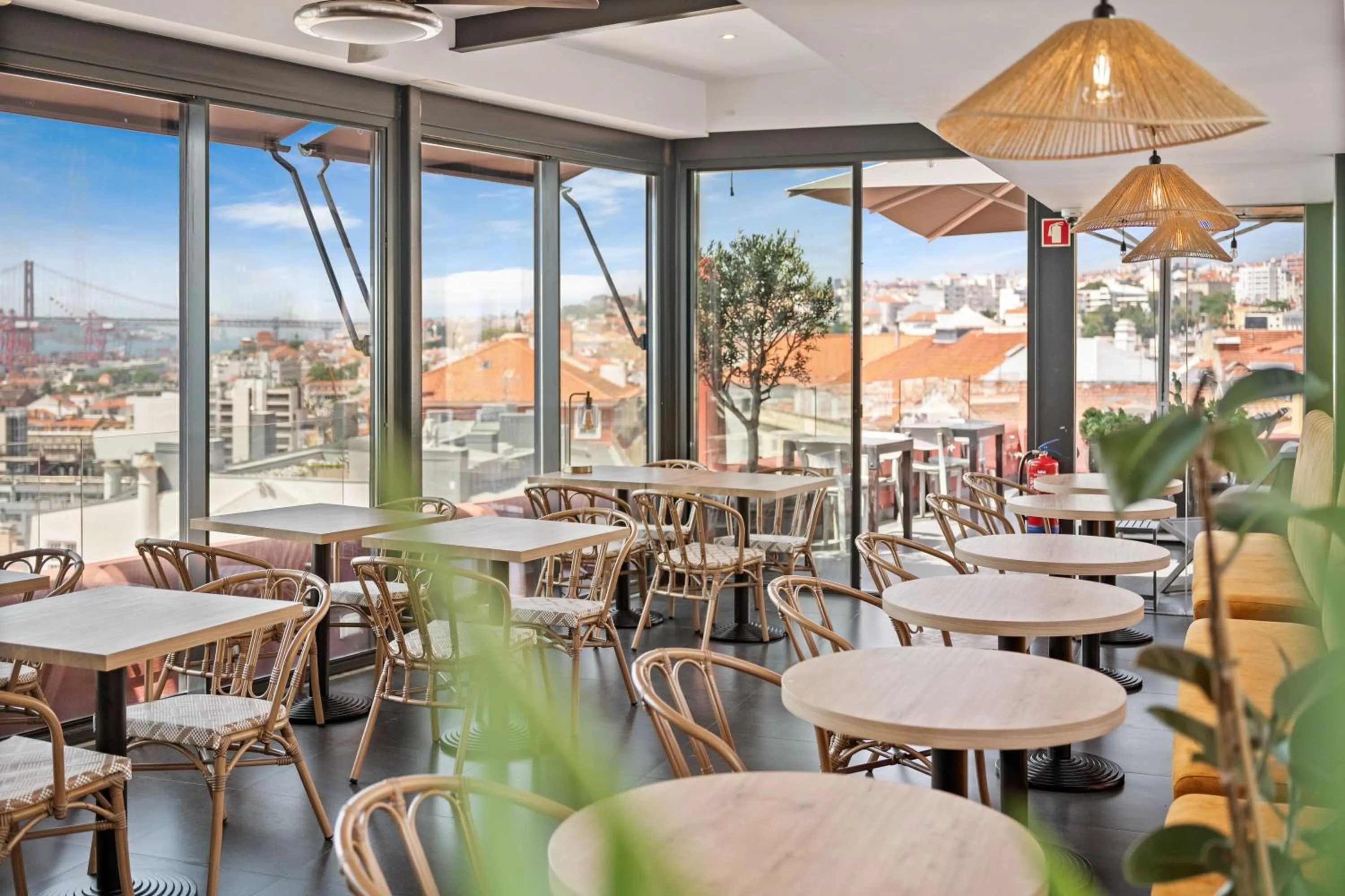 Day in Monte Belvedere Hotel by Shiadu