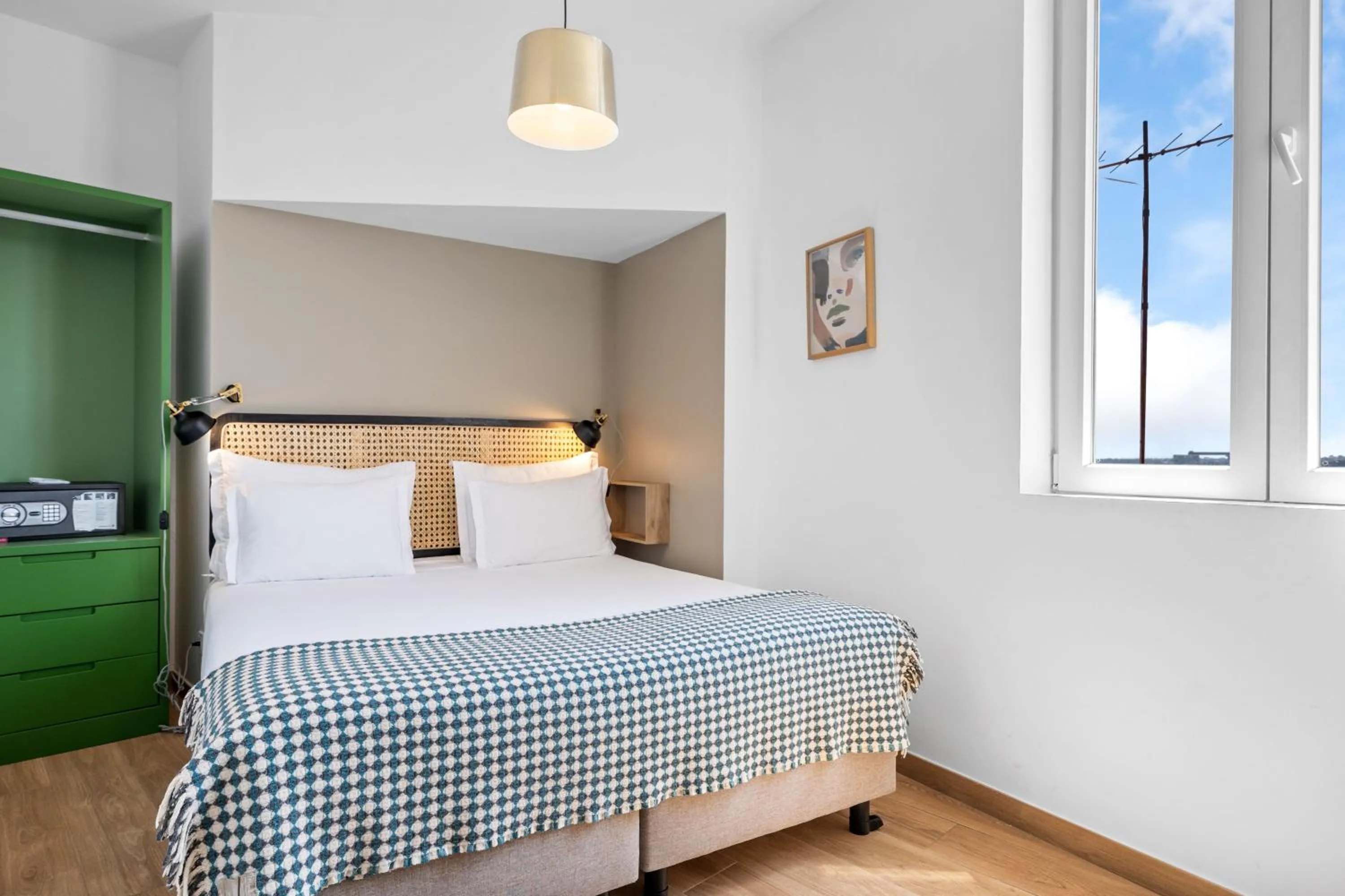 Bed in Monte Belvedere Hotel by Shiadu