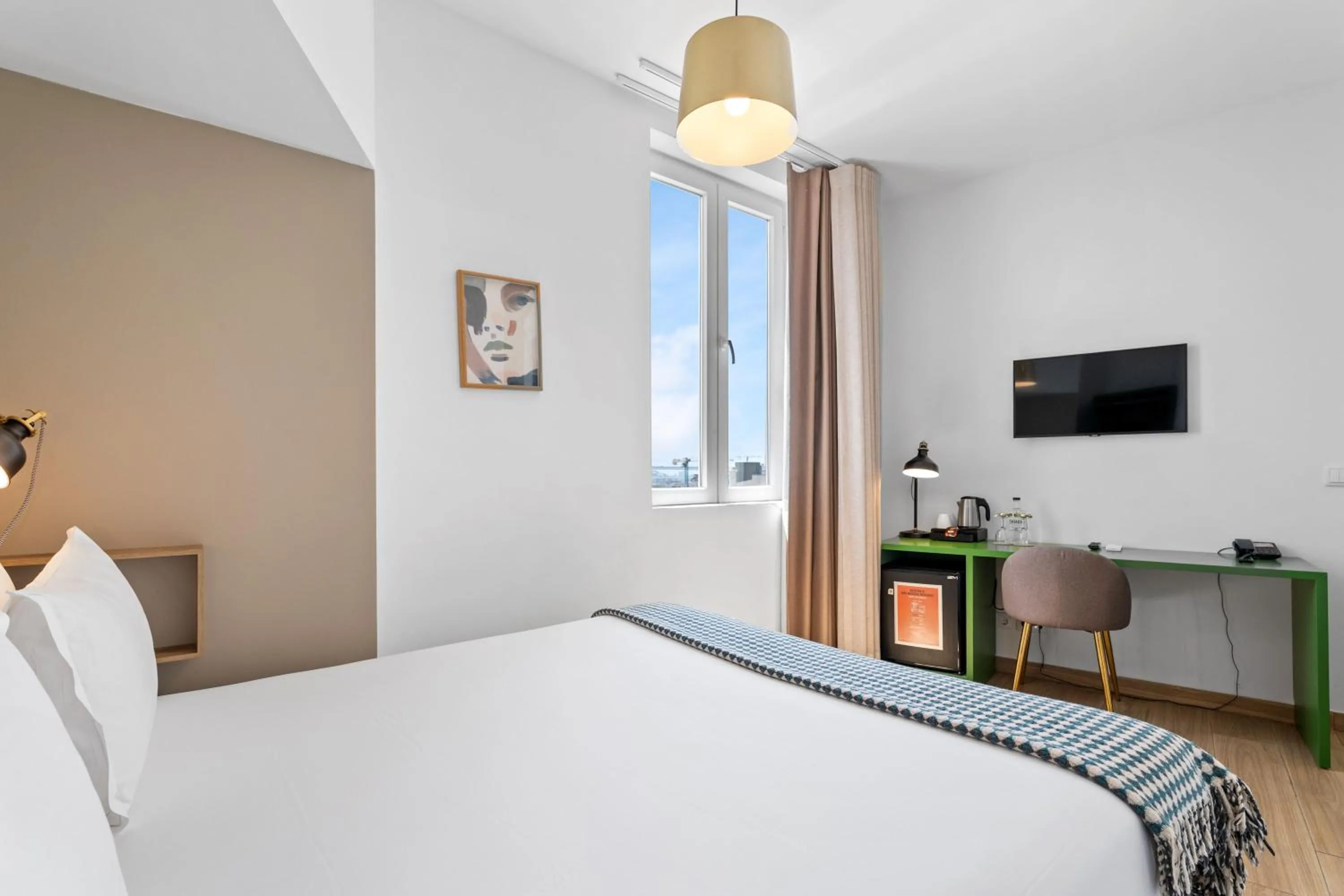 Bed in Monte Belvedere Hotel by Shiadu