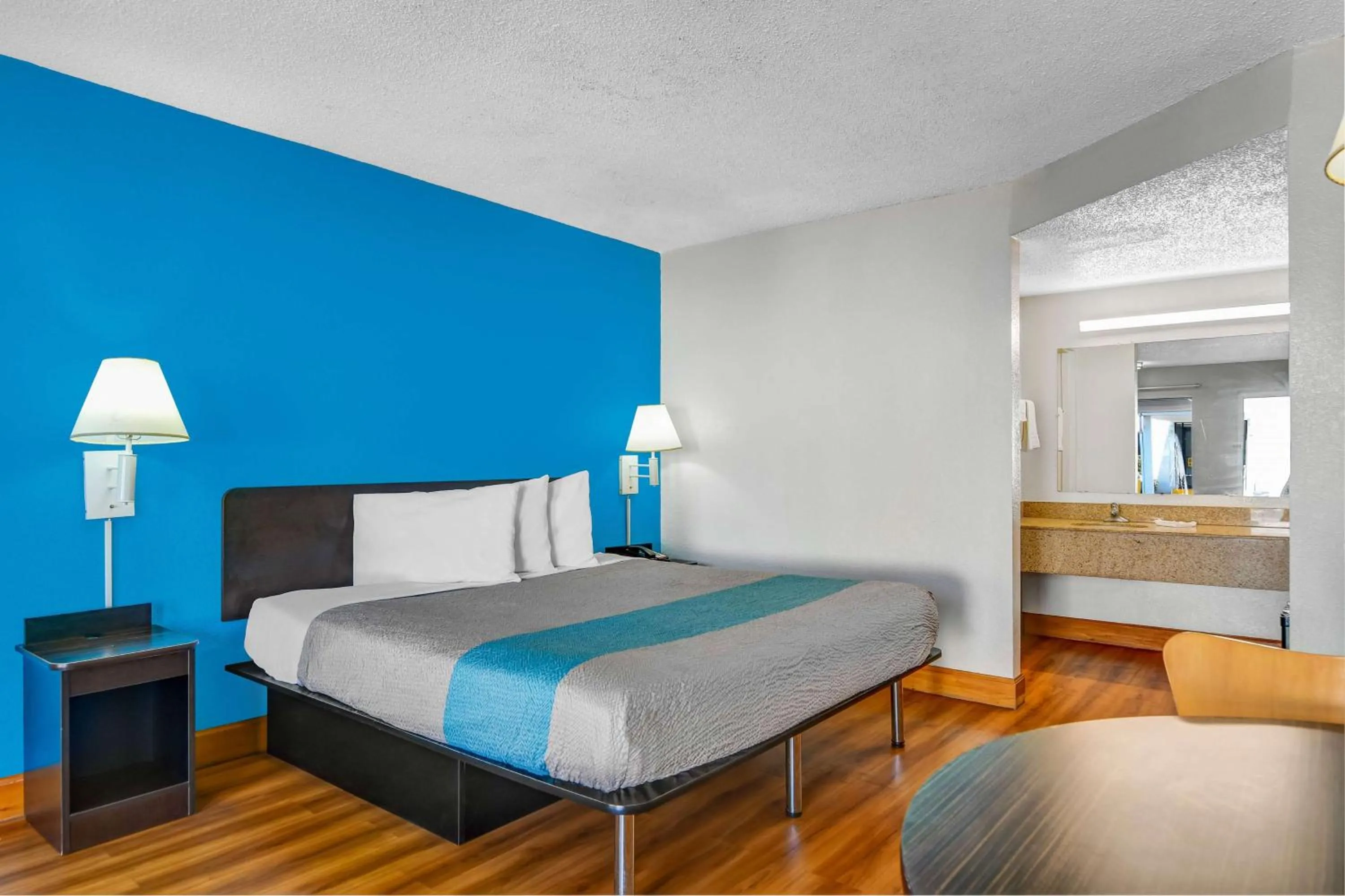 Photo of the whole room, Bed in Motel 6-Atlanta, GA