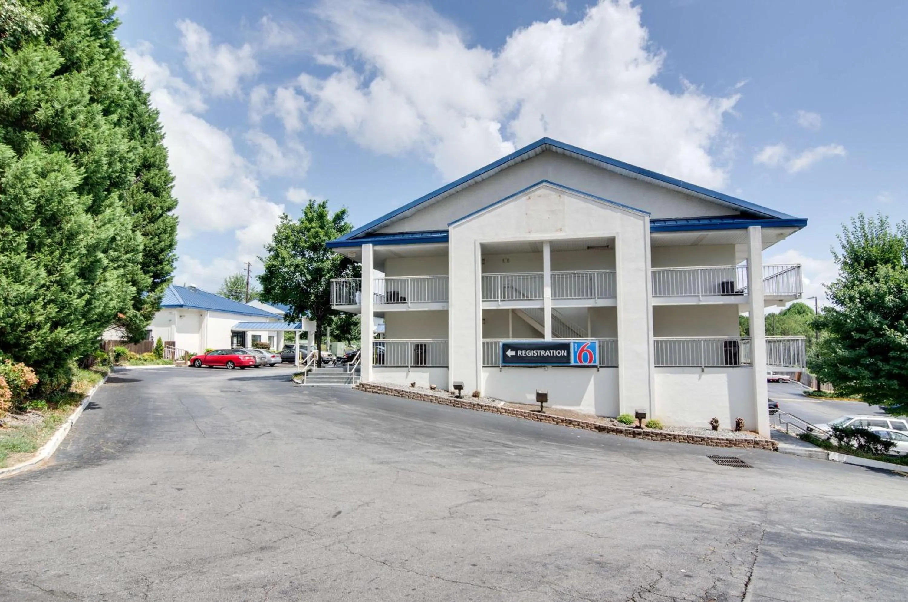 Property building in Motel 6-Atlanta, GA