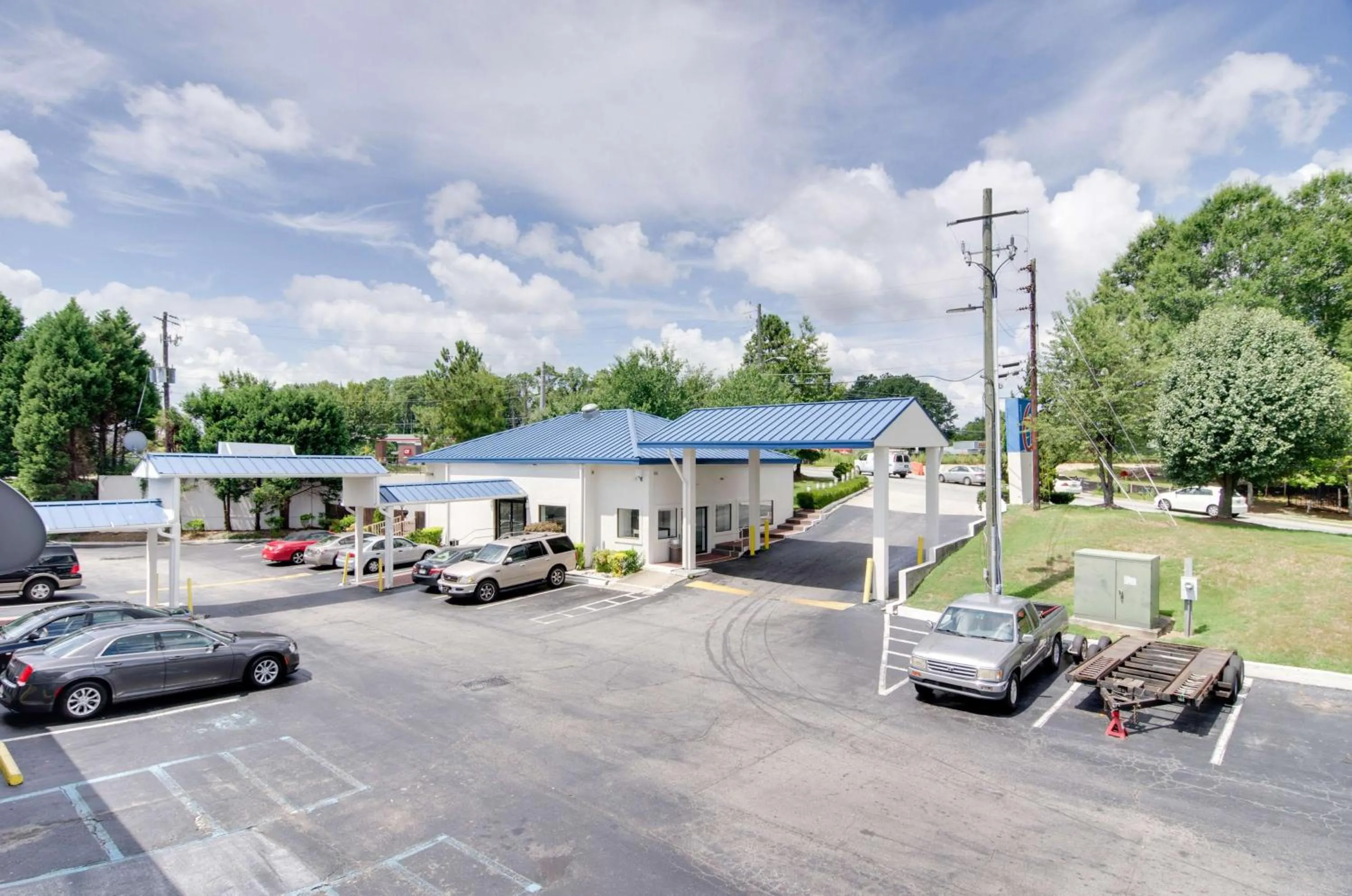 Property building in Motel 6-Atlanta, GA