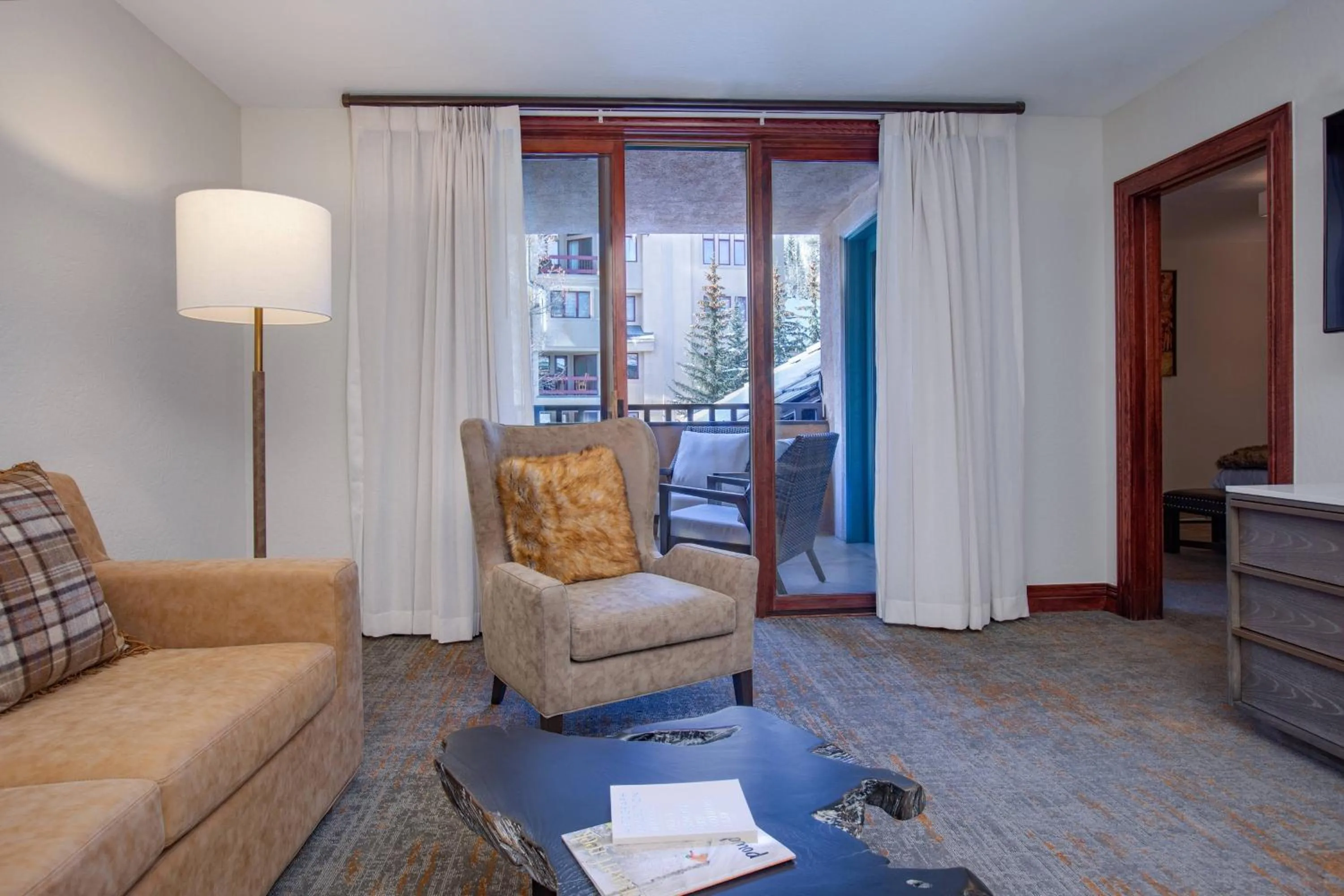 Living room in Beaver Creek Lodge, Autograph Collection