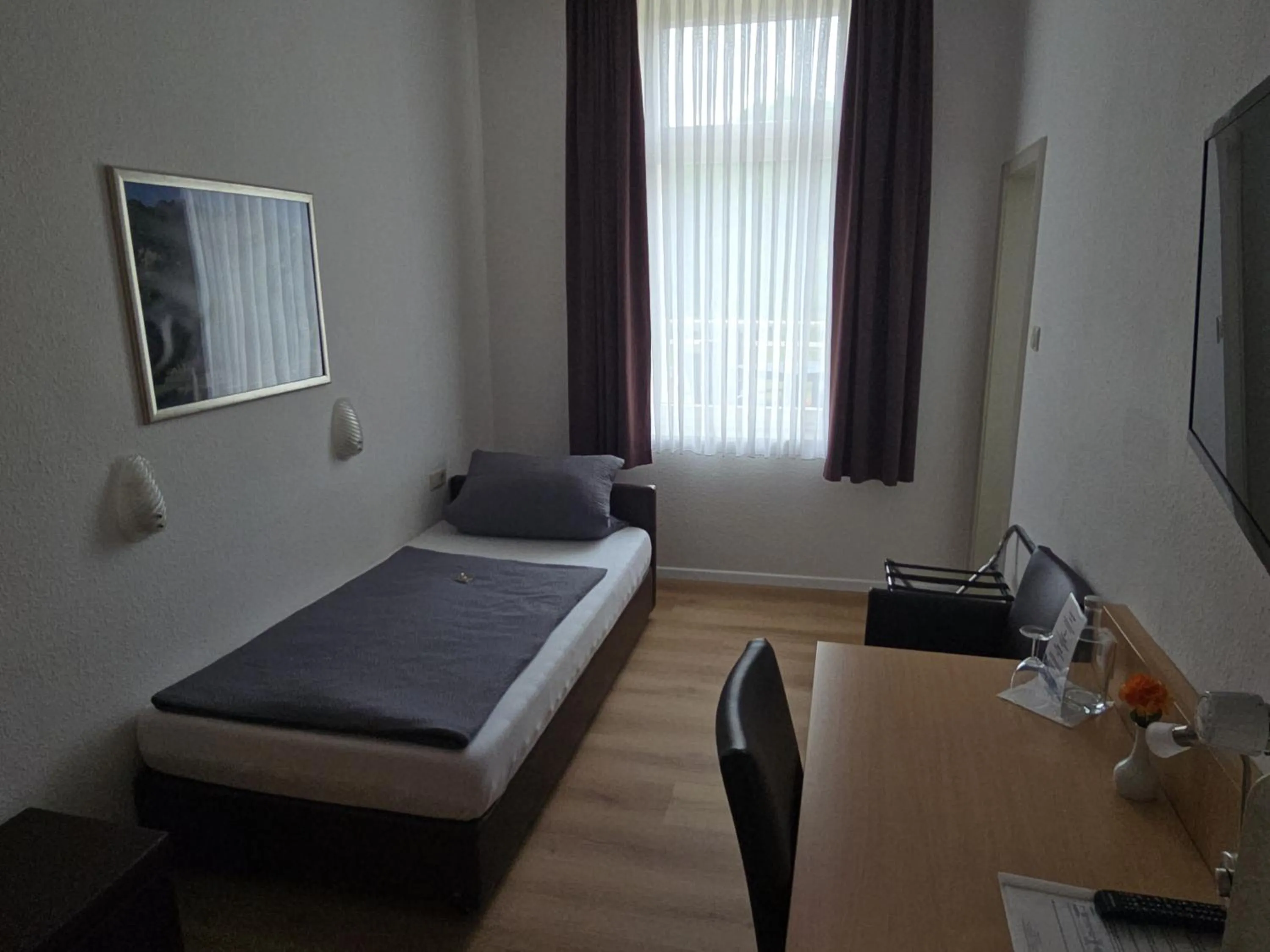 Photo of the whole room, Bed in Hotel zum Anker