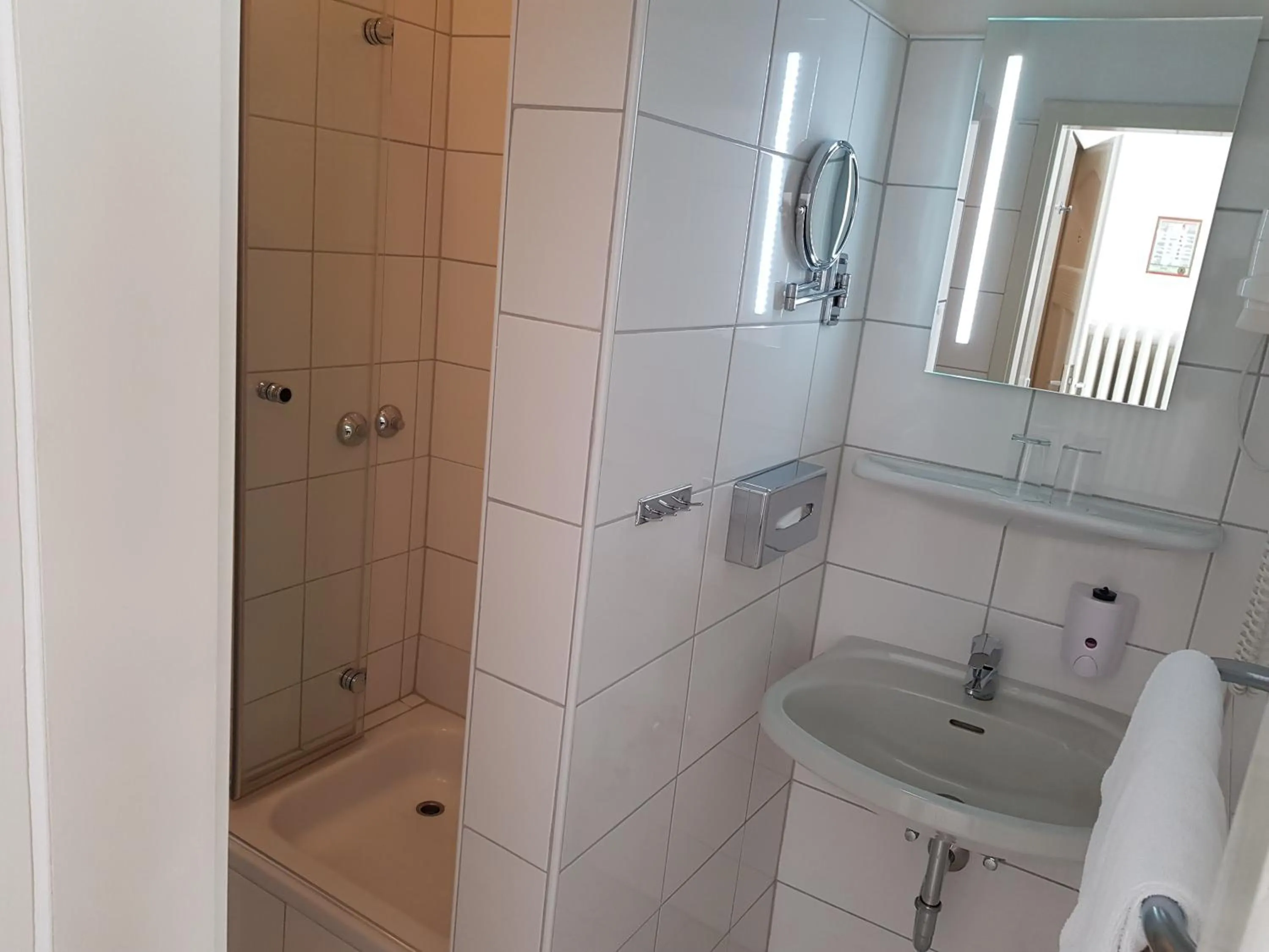 Bathroom in Hotel zum Anker