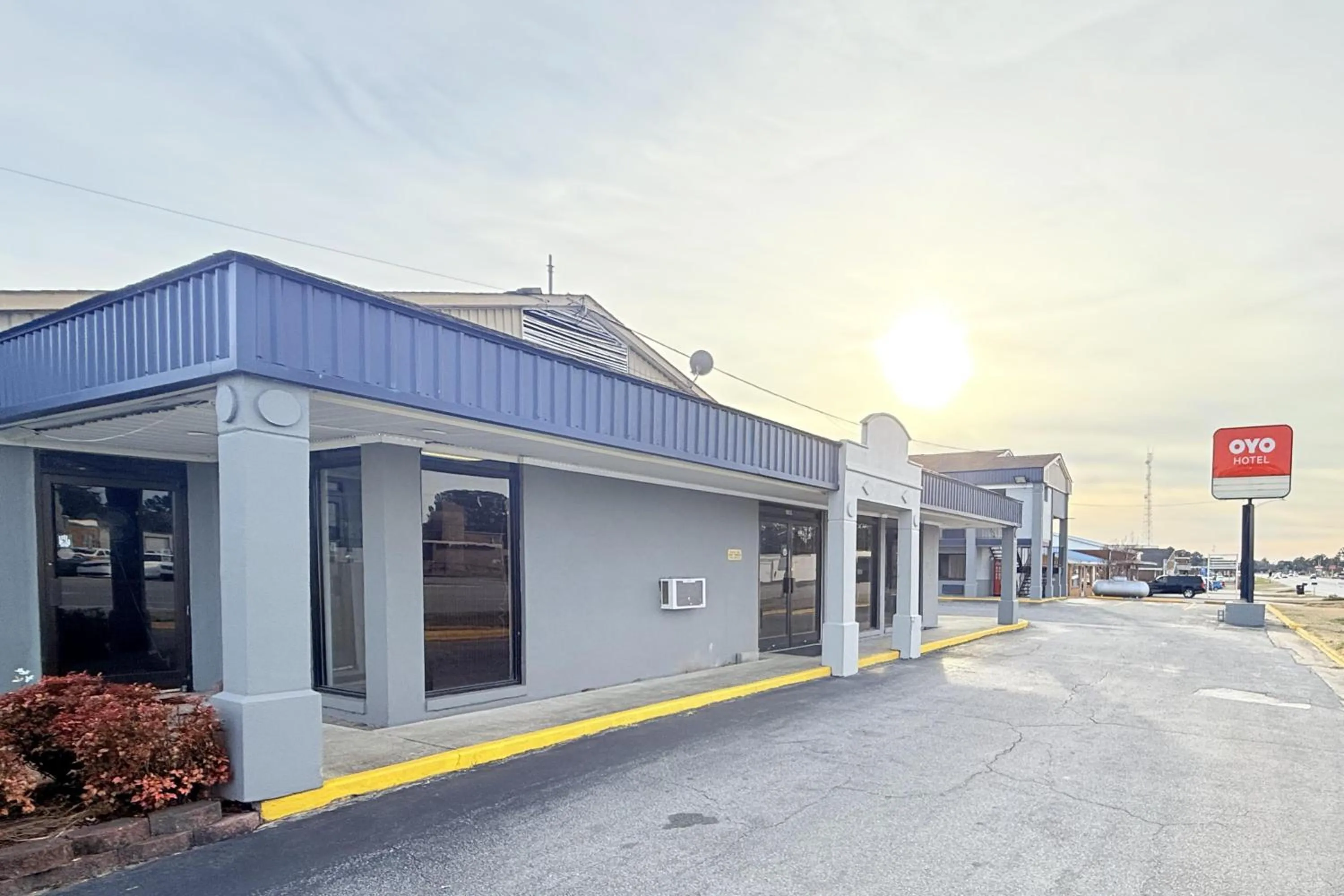 Facade/entrance in OYO Hotel Williamston