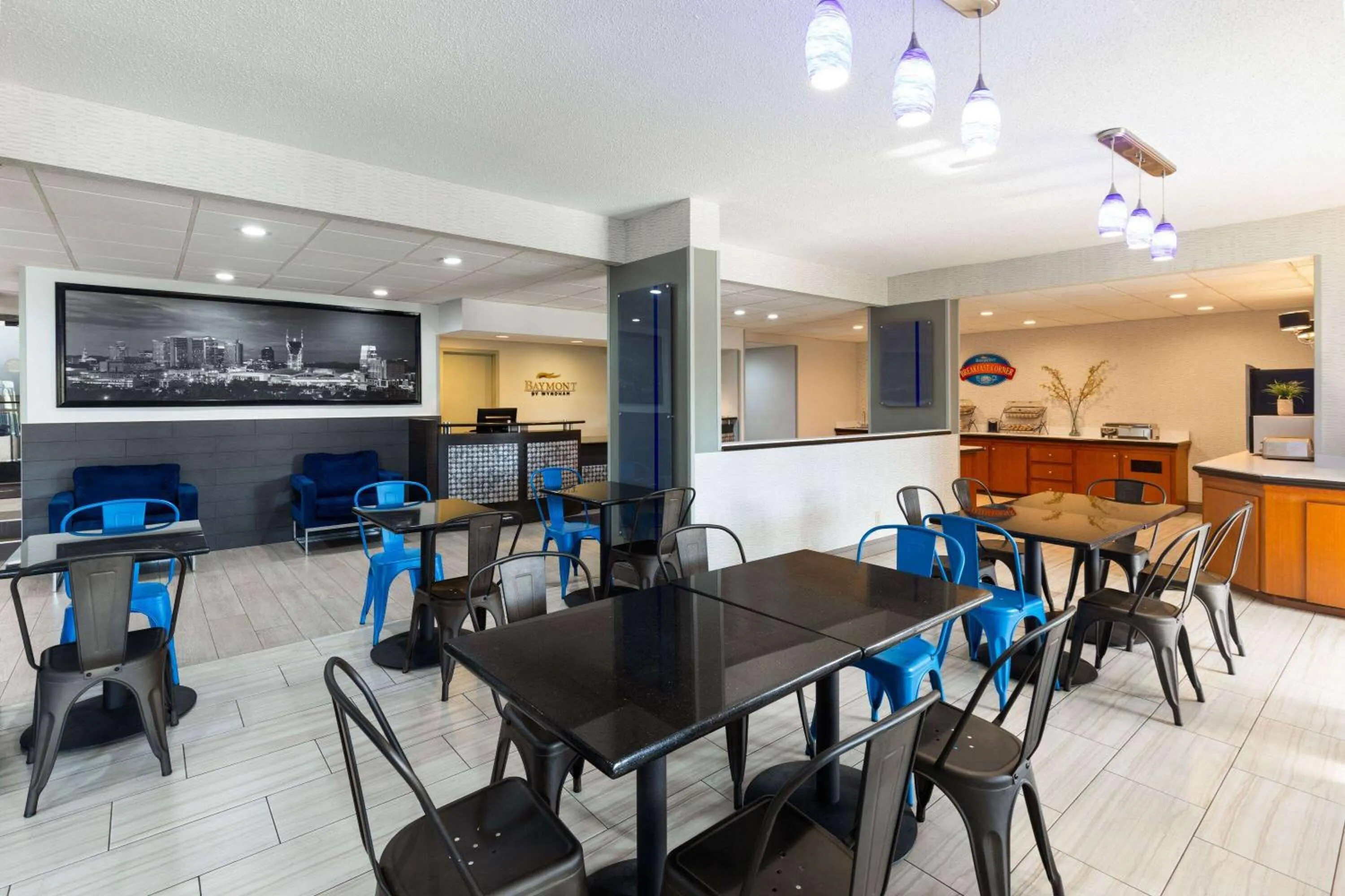 Lobby or reception in Baymont by Wyndham Nashville Airport