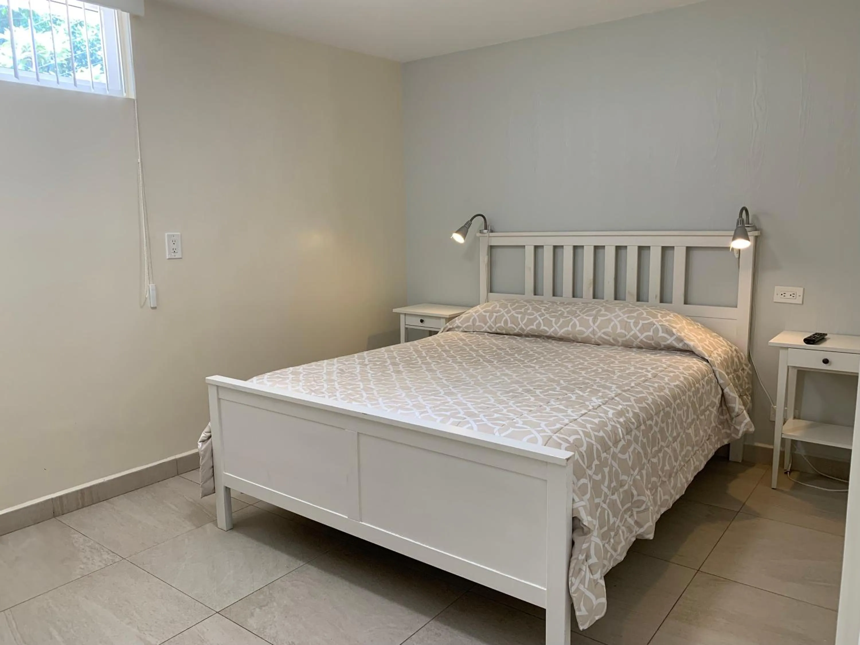 Bed in Dali Suites -Accommodations in Playas de Tijuana