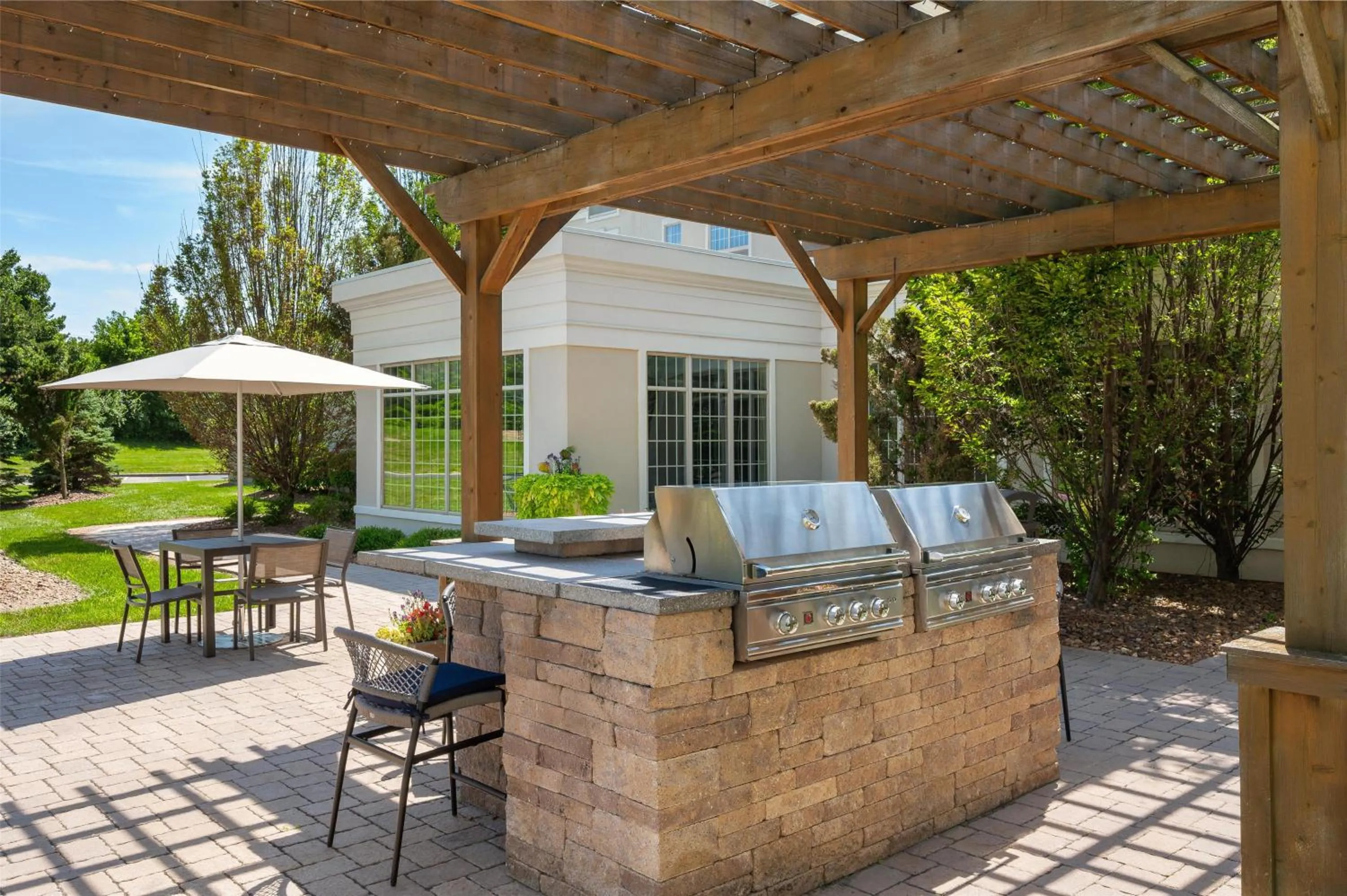 Patio in Homewood Suites by Hilton Columbus/Polaris
