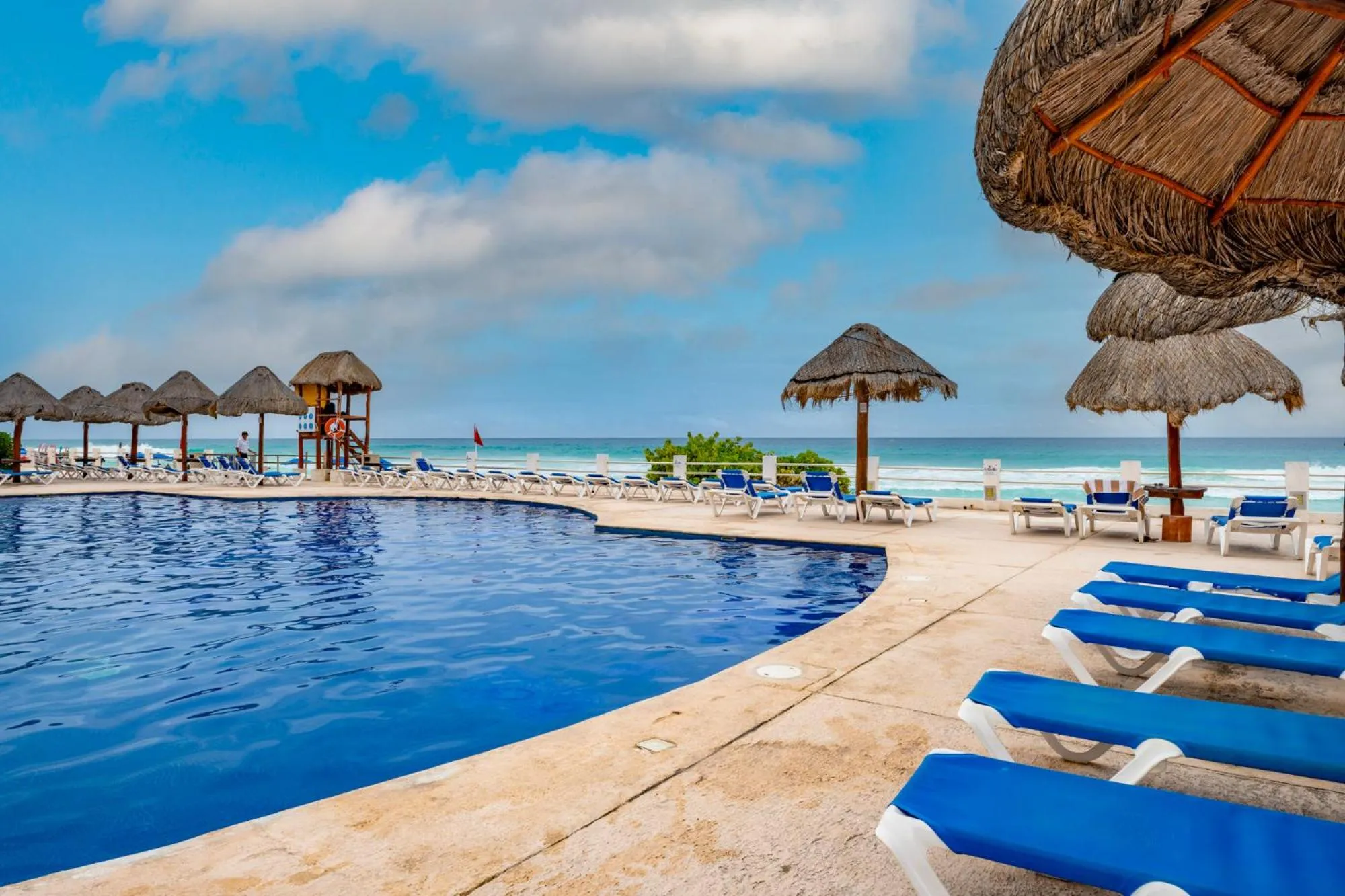 Property building in Cancun Ocean view