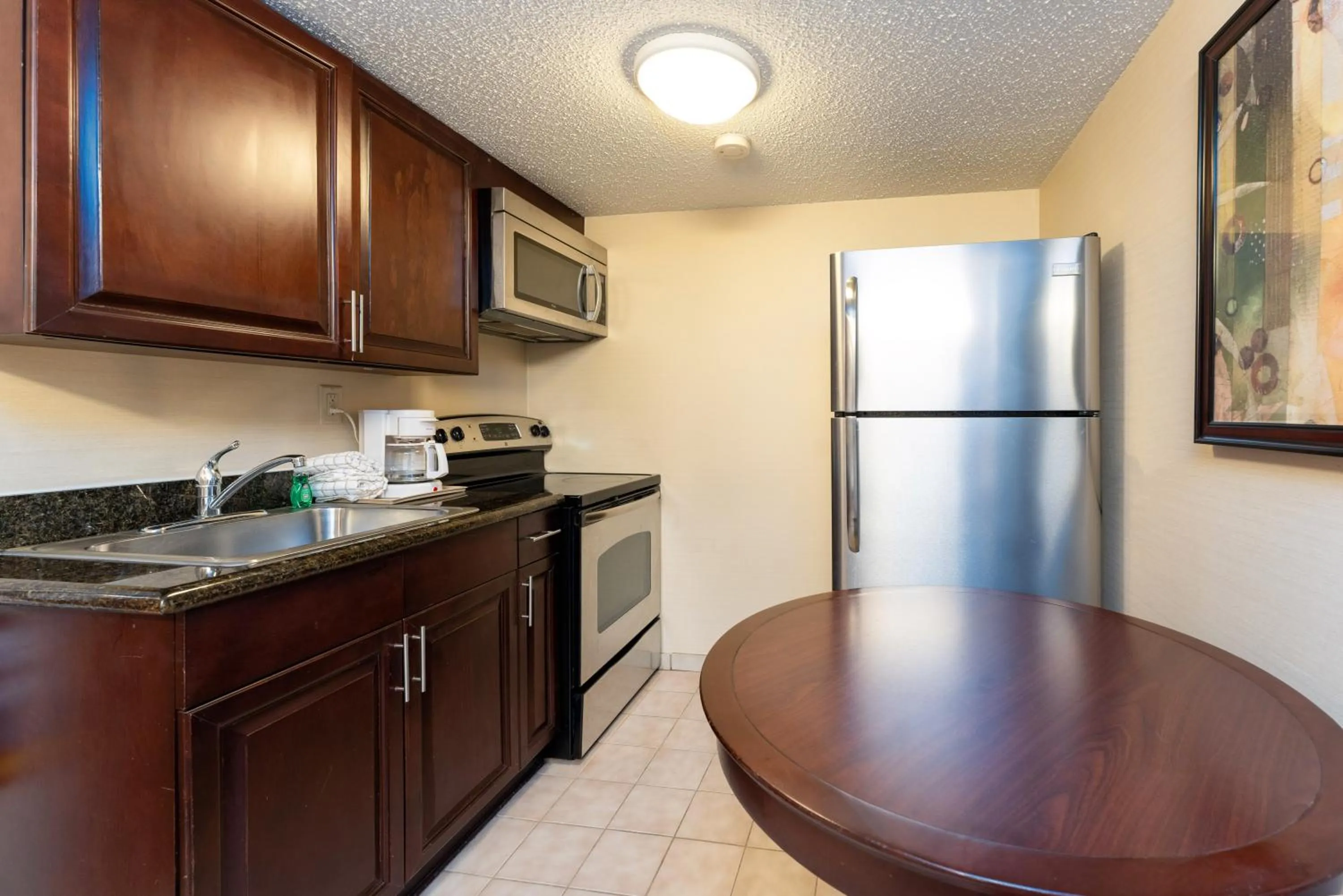 Kitchen or kitchenette in Kahler Inn and Suites