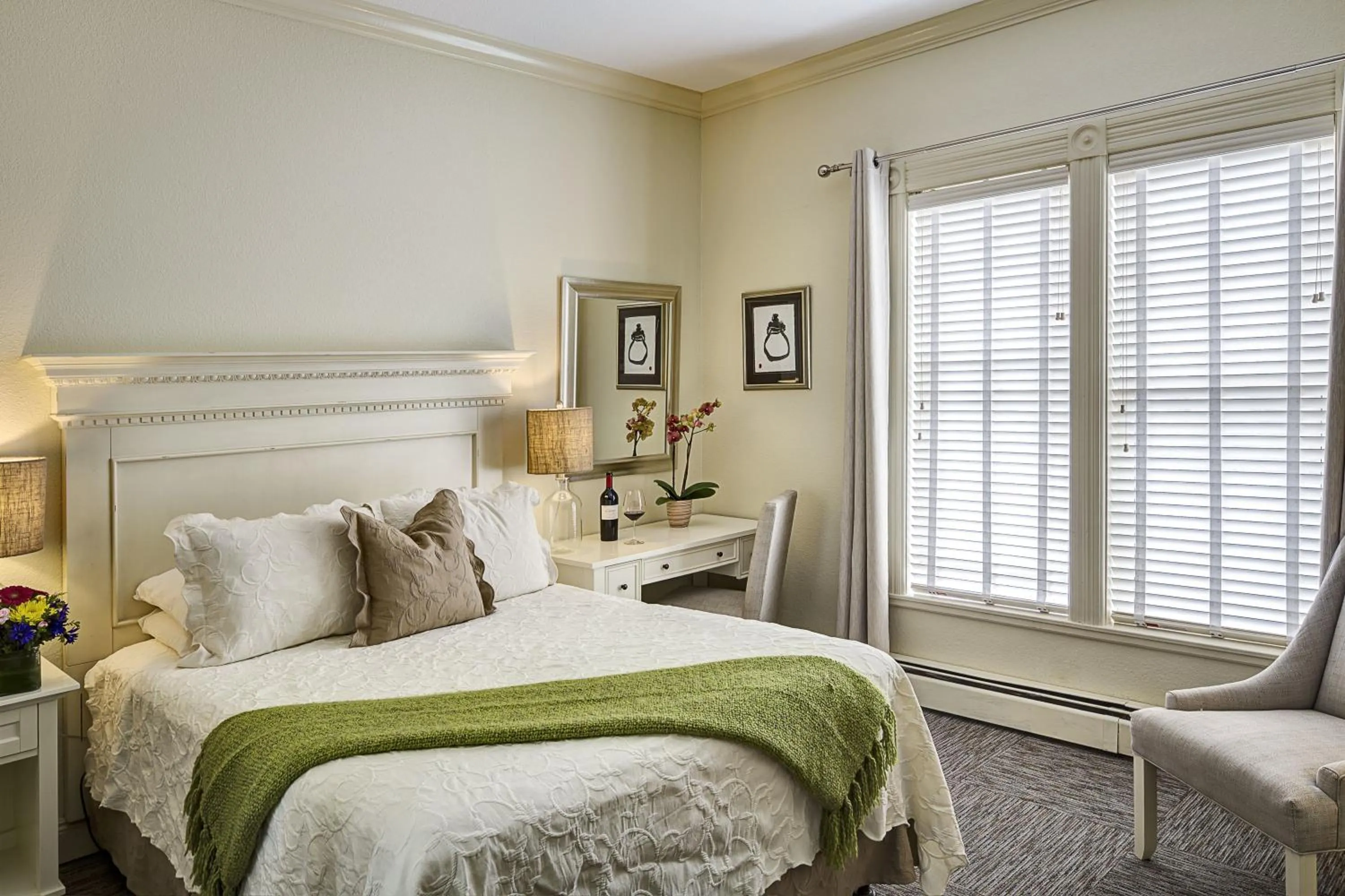 Photo of the whole room, Bed in Carter House Inns