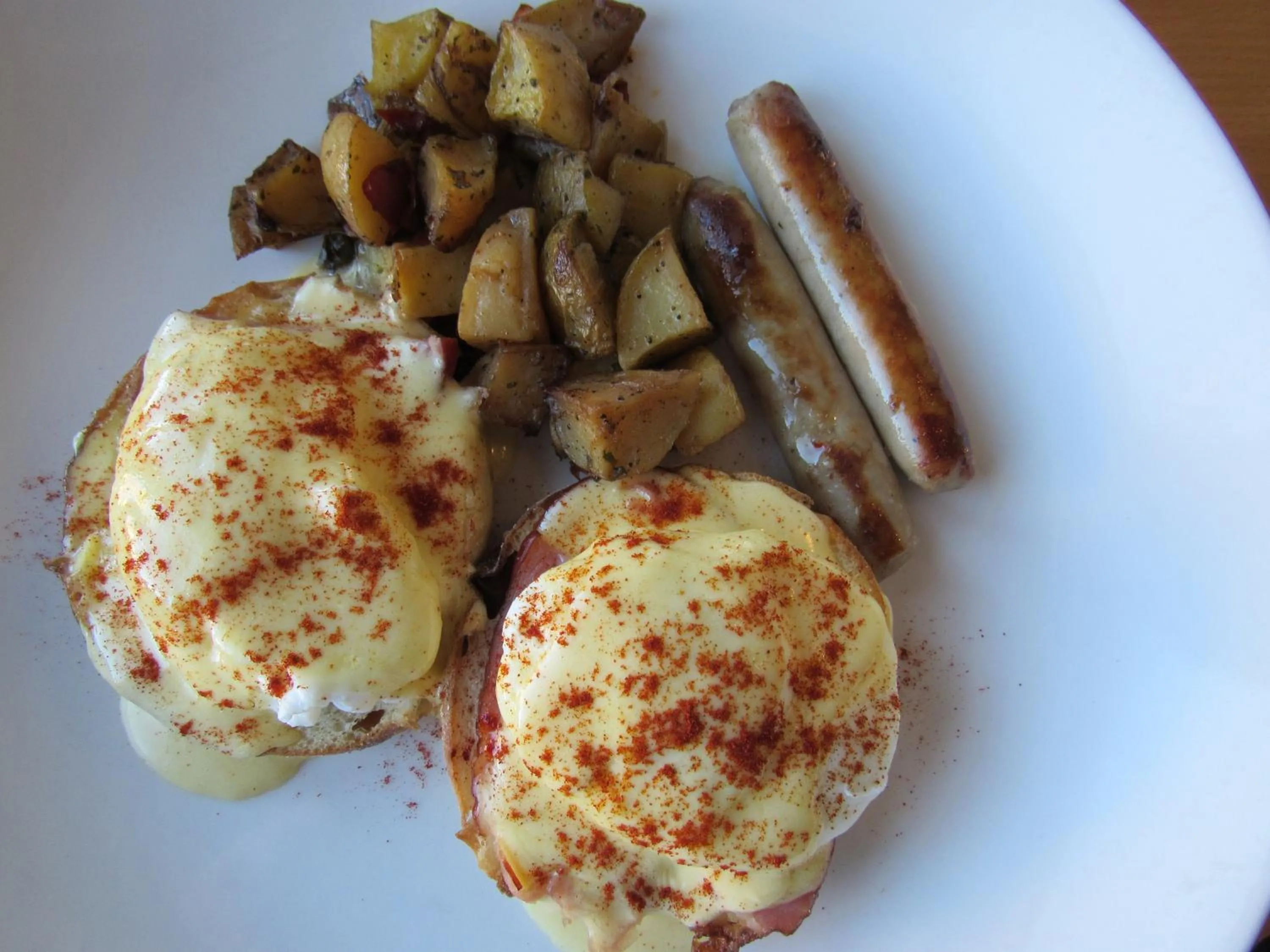 American breakfast in Carter House Inns