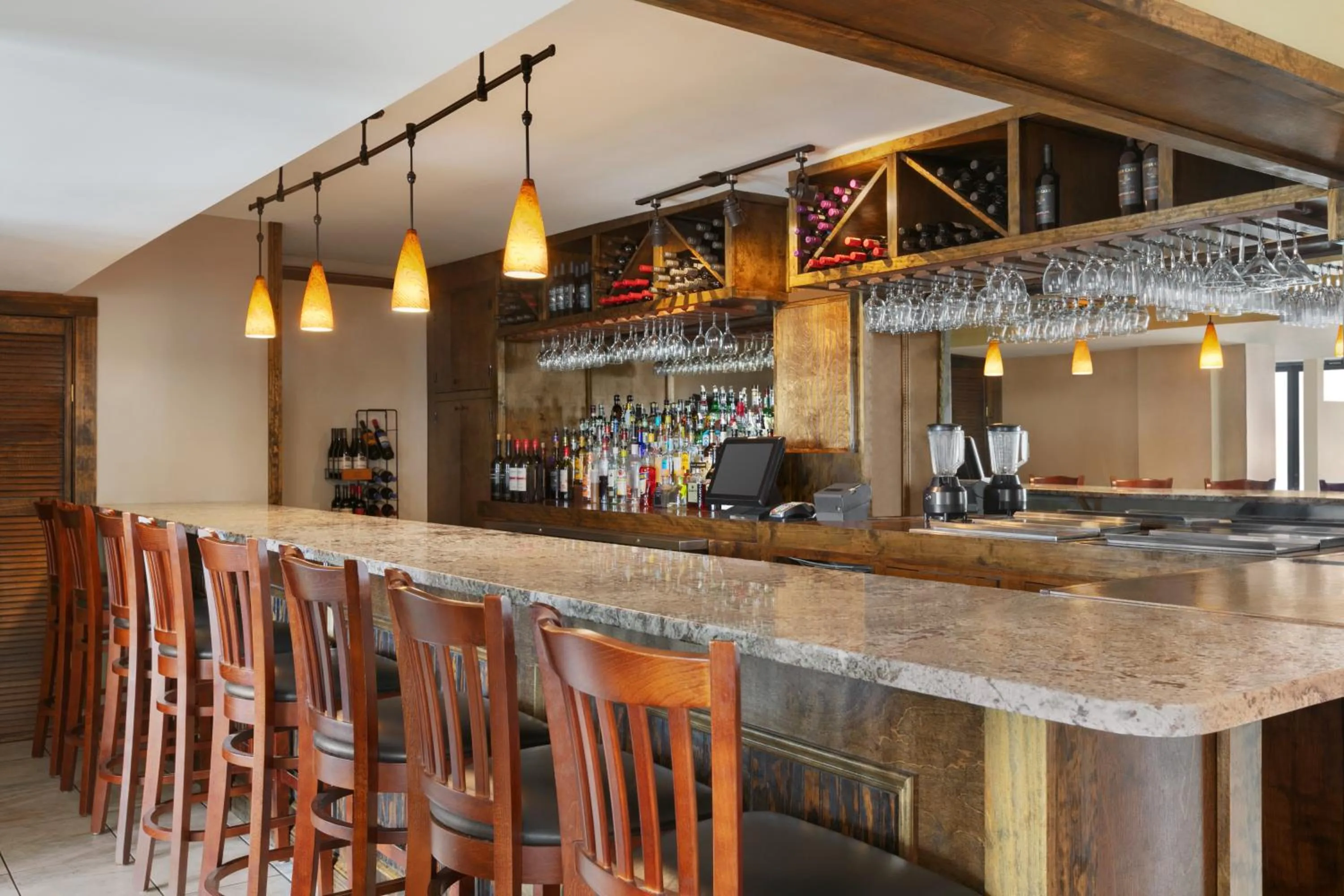 Lounge or bar in Harrison Hall Hotel