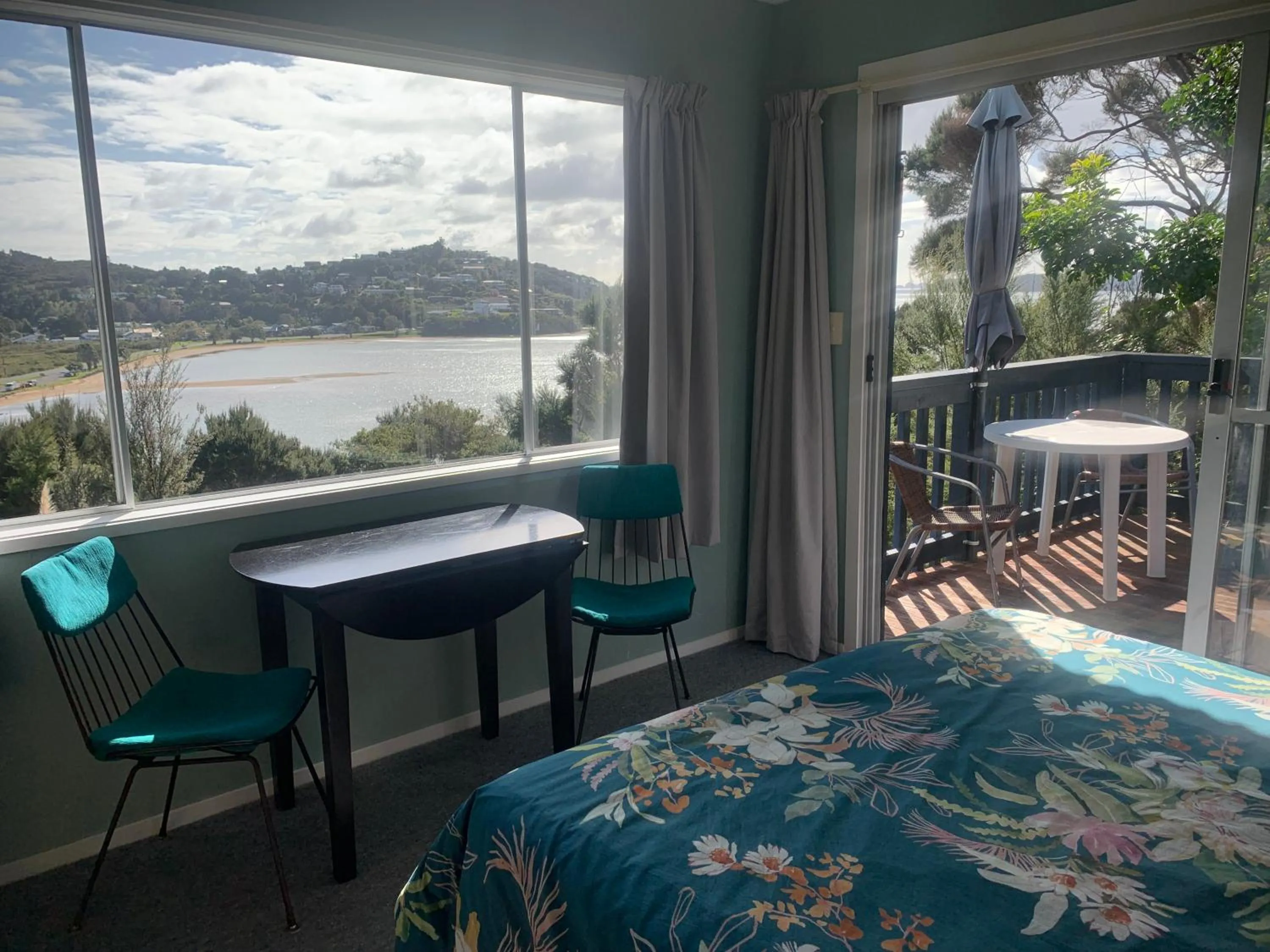 Bed in The Retreat Bay of Islands