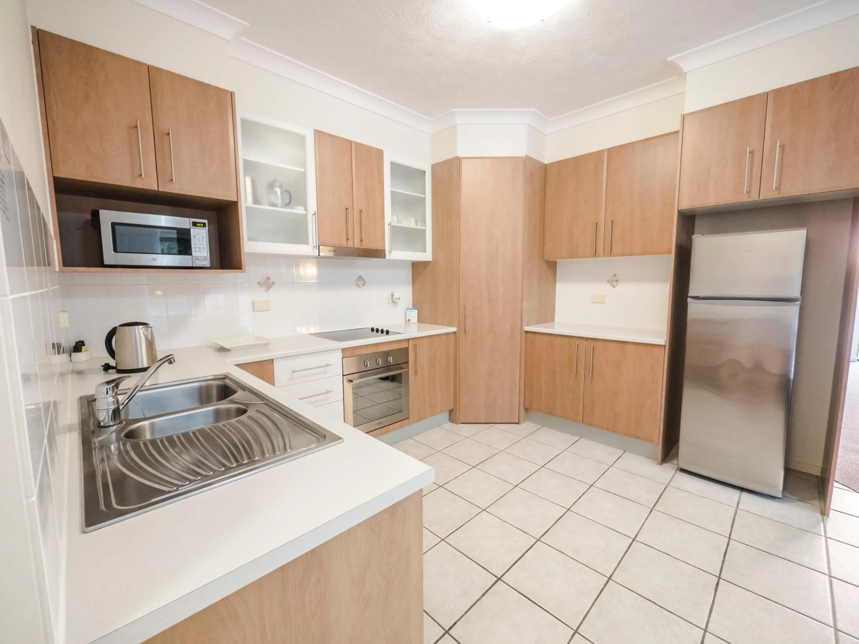 Kitchen or kitchenette in La Vida on Anzac