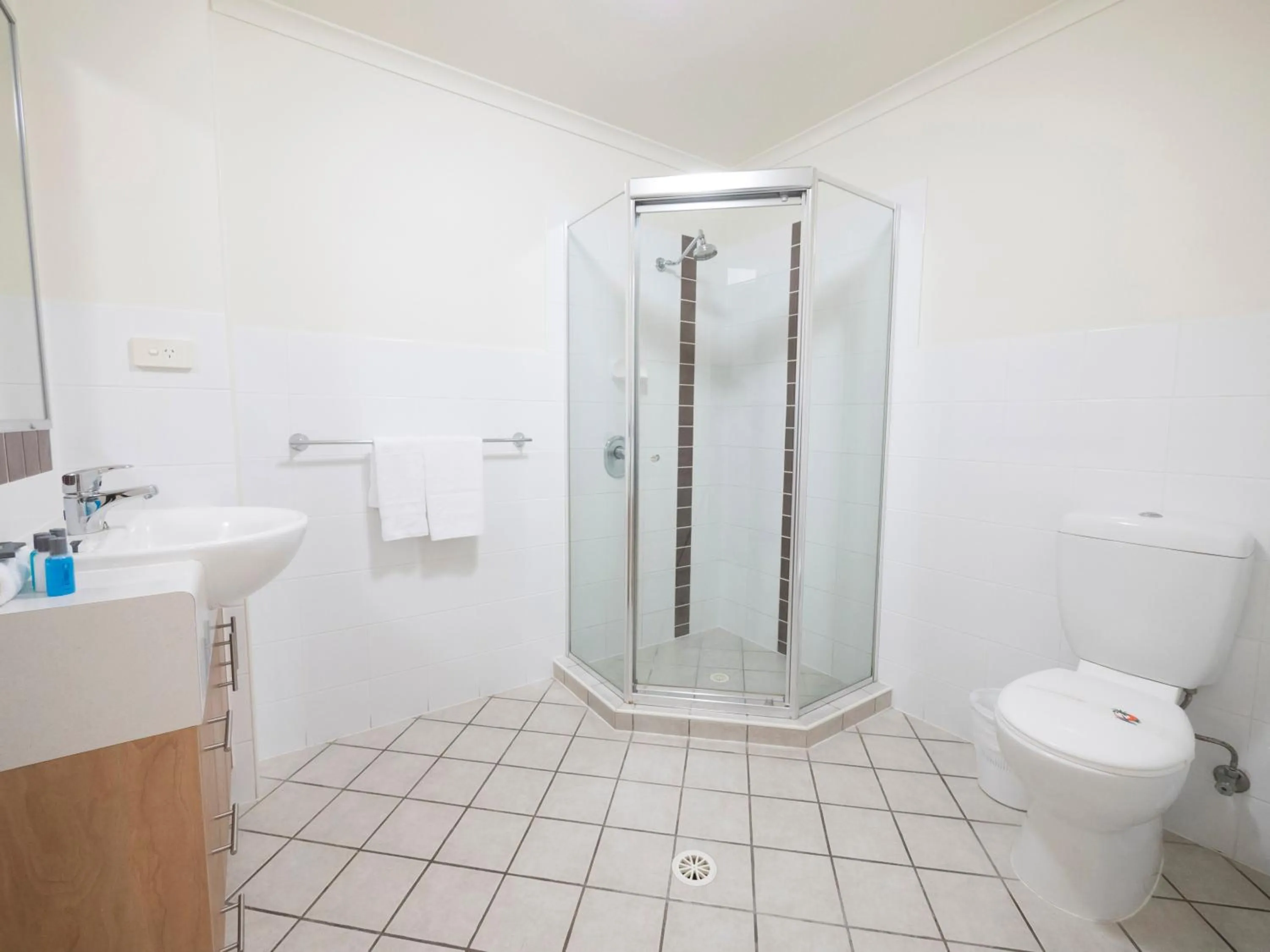 Bathroom in La Vida on Anzac