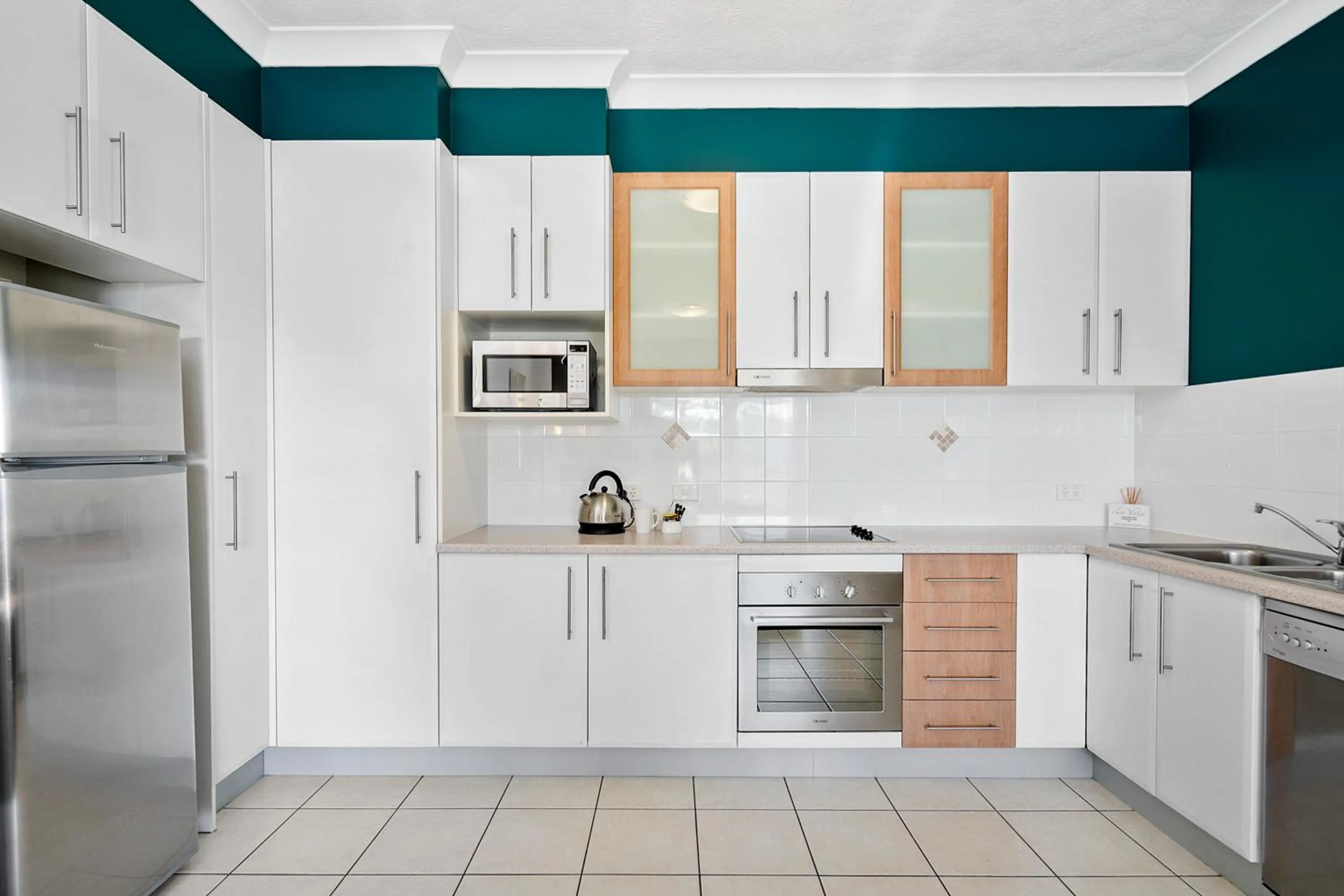 Kitchen or kitchenette in La Vida on Anzac