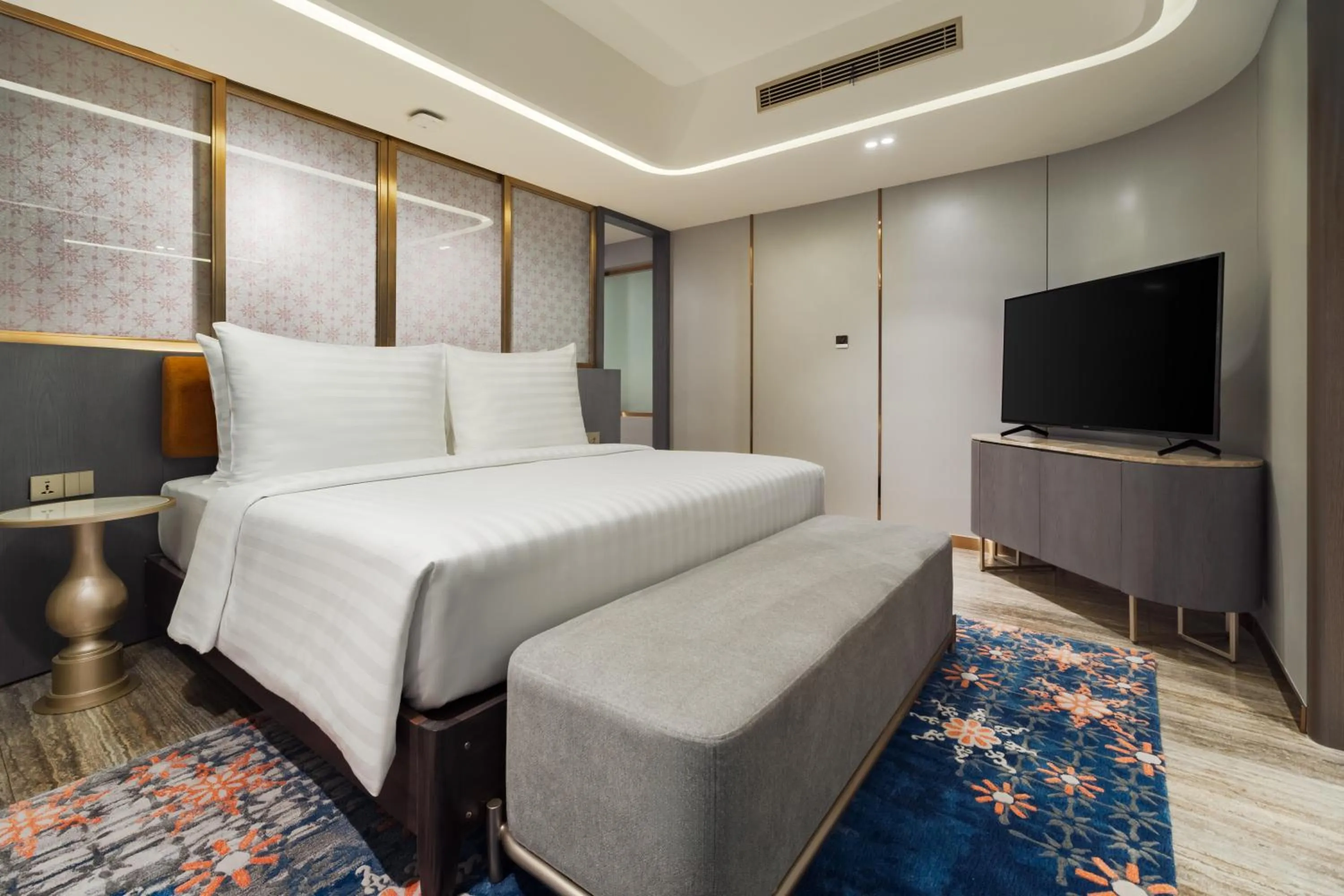 Bedroom, Bed in Grand Sahid Jaya