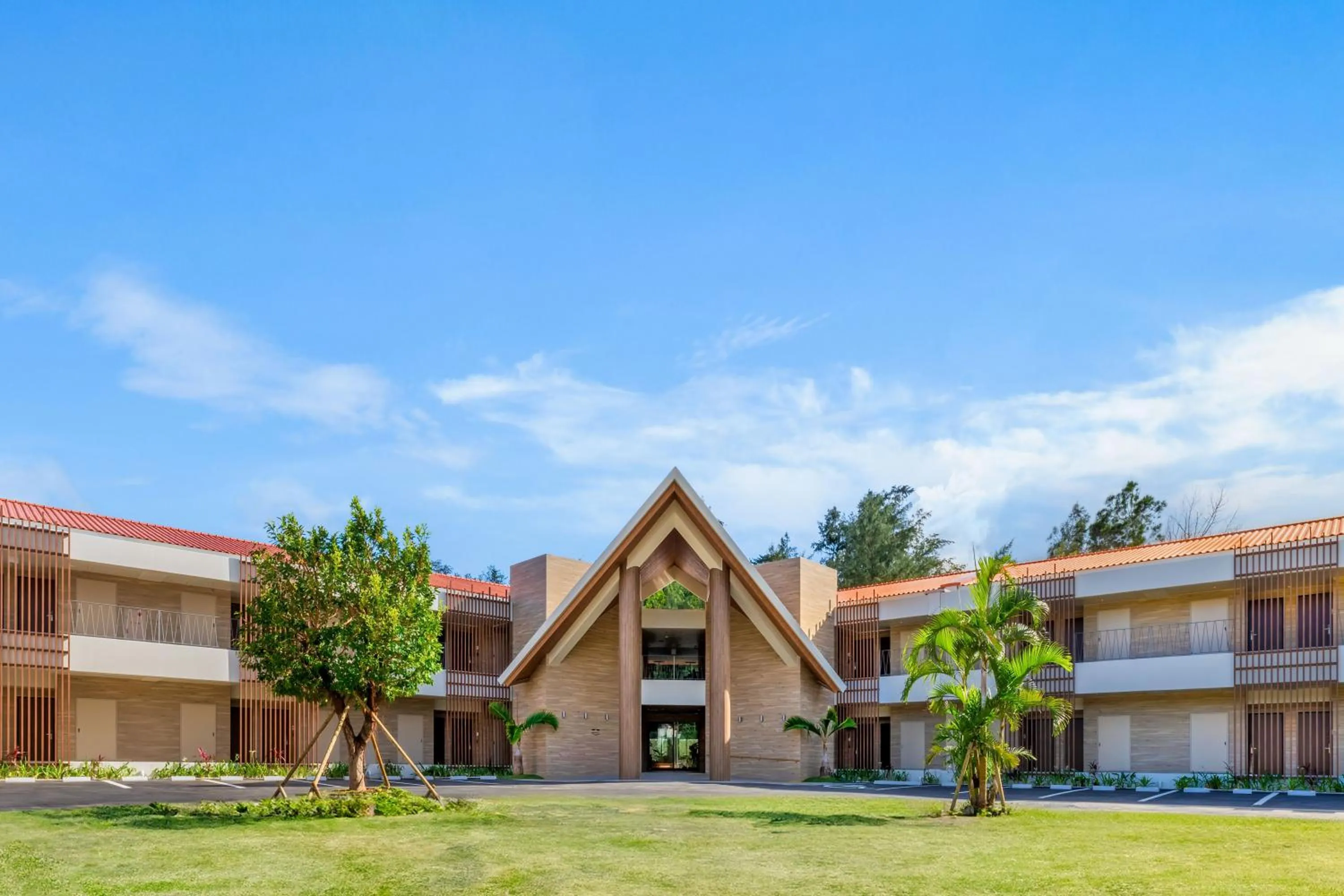 Property building in TWIN LINE HOTEL YANBARU OKINAWA JAPAN Formerly Okinawa Suncoast Hotel