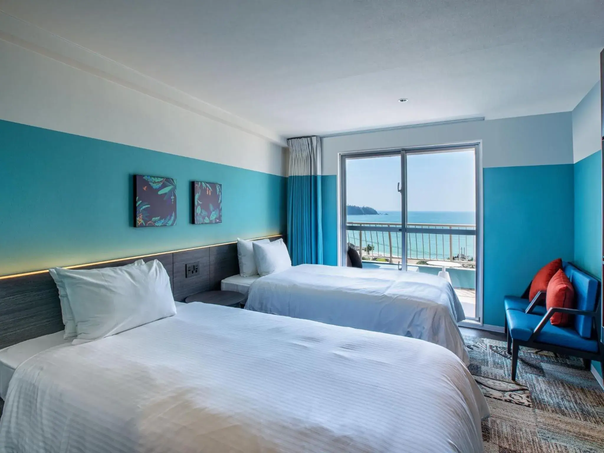 Superior Twin Room with Lounge Access - single occupancy in TWIN LINE HOTEL YANBARU OKINAWA JAPAN Formerly Okinawa Suncoast Hotel Superior Twin Room with Lounge Access - single occupancy in TWIN LINE HOTEL YANBARU OKINAWA JAPAN Formerly Okinawa Suncoast Hotel