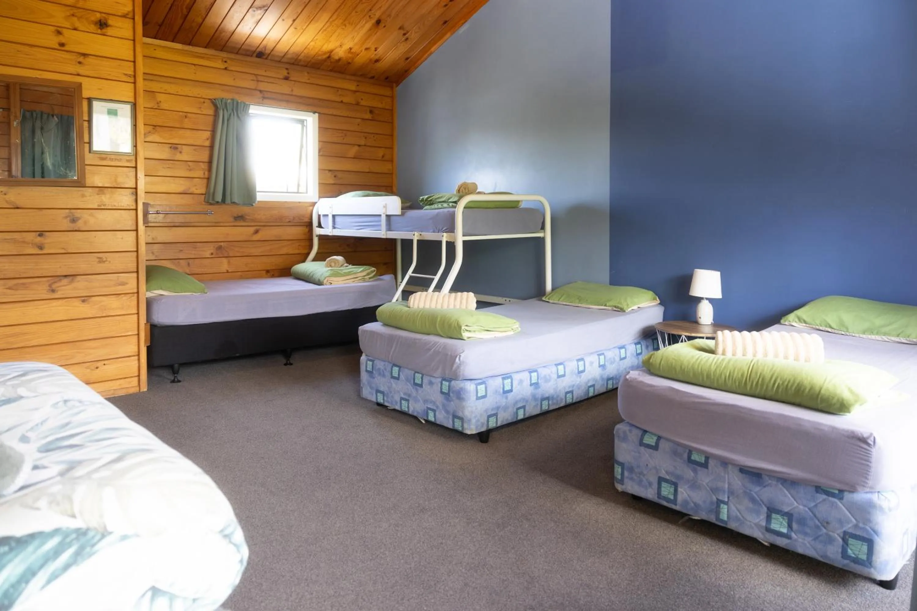 Bedroom, Bed in Bay of Islands Lodge
