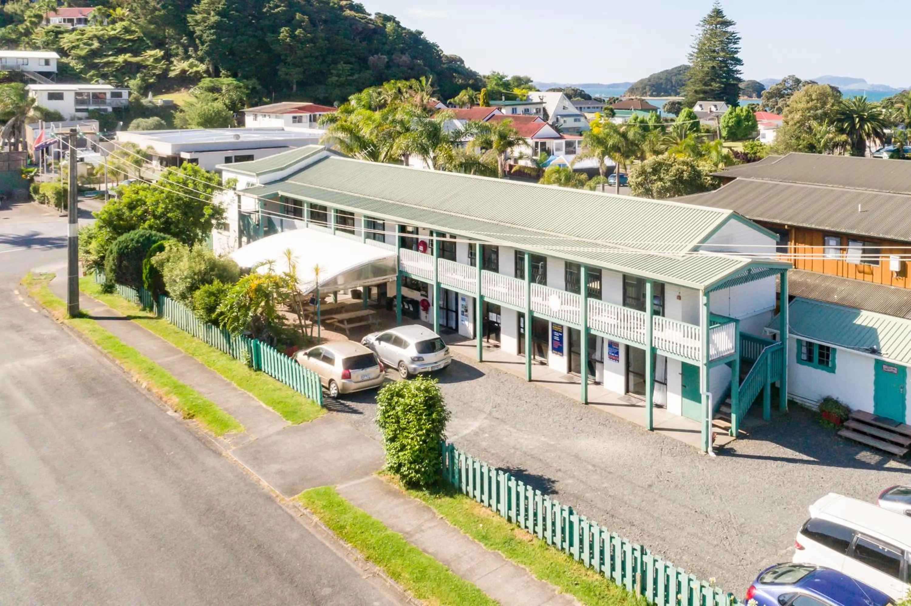 Property building in Bay of Islands Lodge