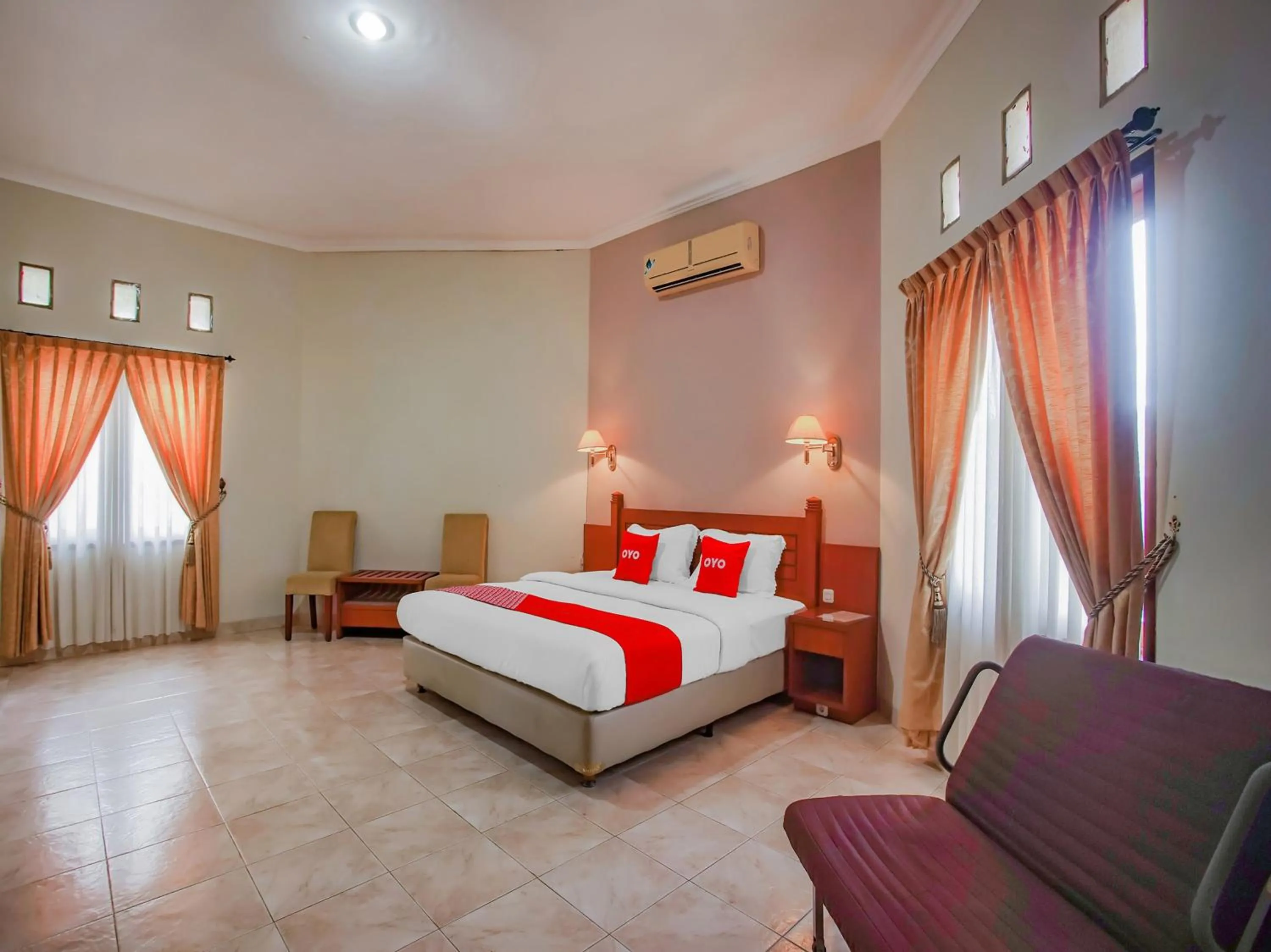 Bedroom, Bed in Collection O 89999 Hotel Bumi Kedaton Resort