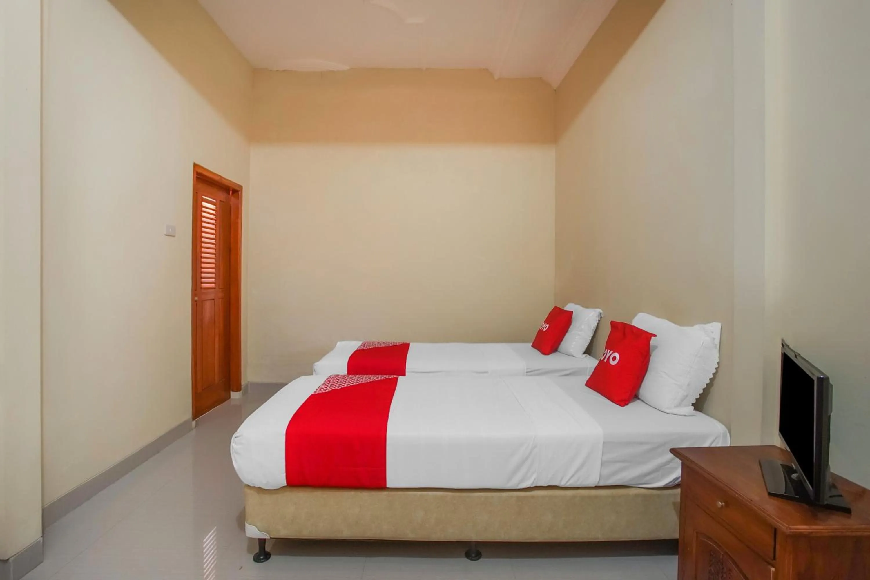 Bedroom, Bed in Collection O 89999 Hotel Bumi Kedaton Resort