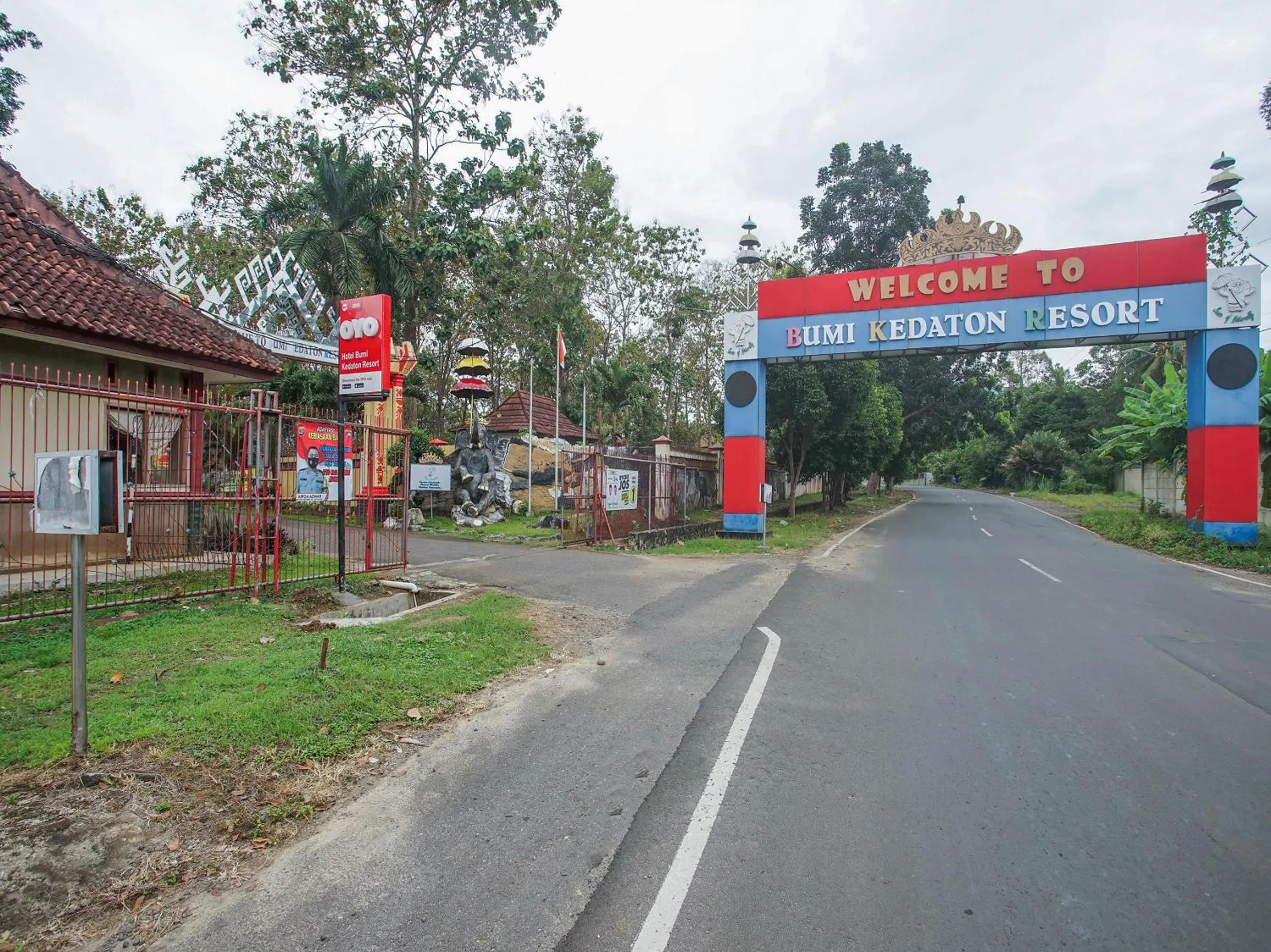 Facade/entrance in Collection O 89999 Hotel Bumi Kedaton Resort