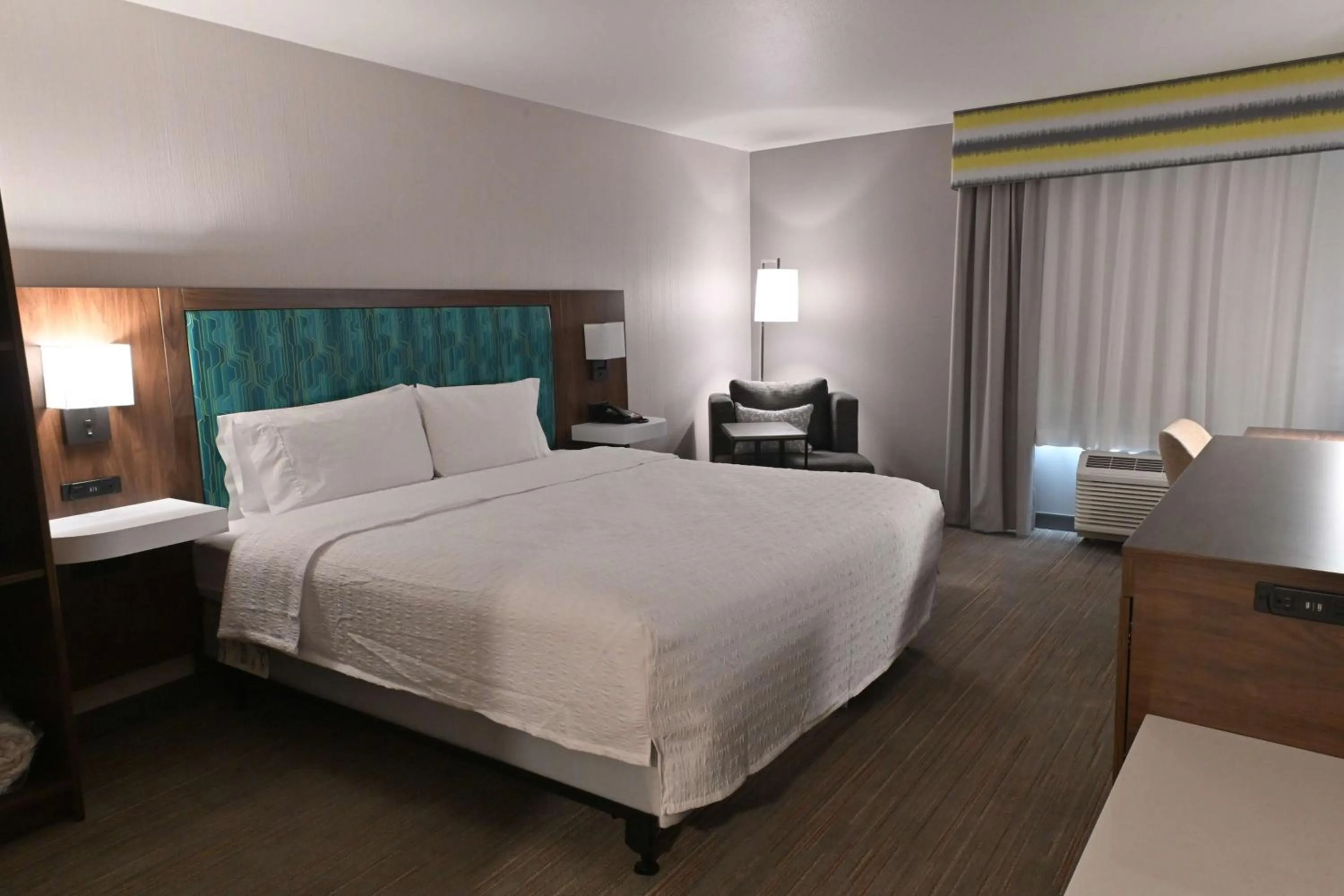 Bed in Hampton Inn Milpitas