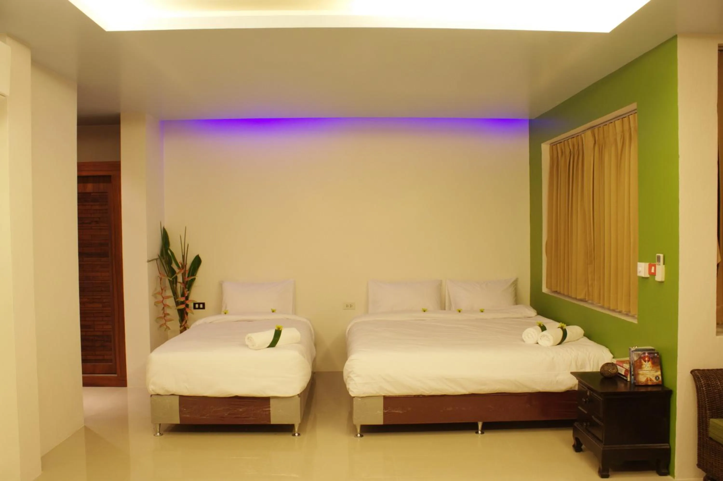 Photo of the whole room, Bed in Suanmali Samui