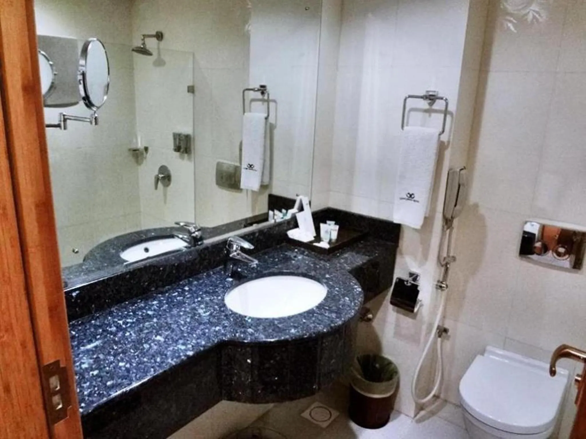 Bathroom in City Center Hotel